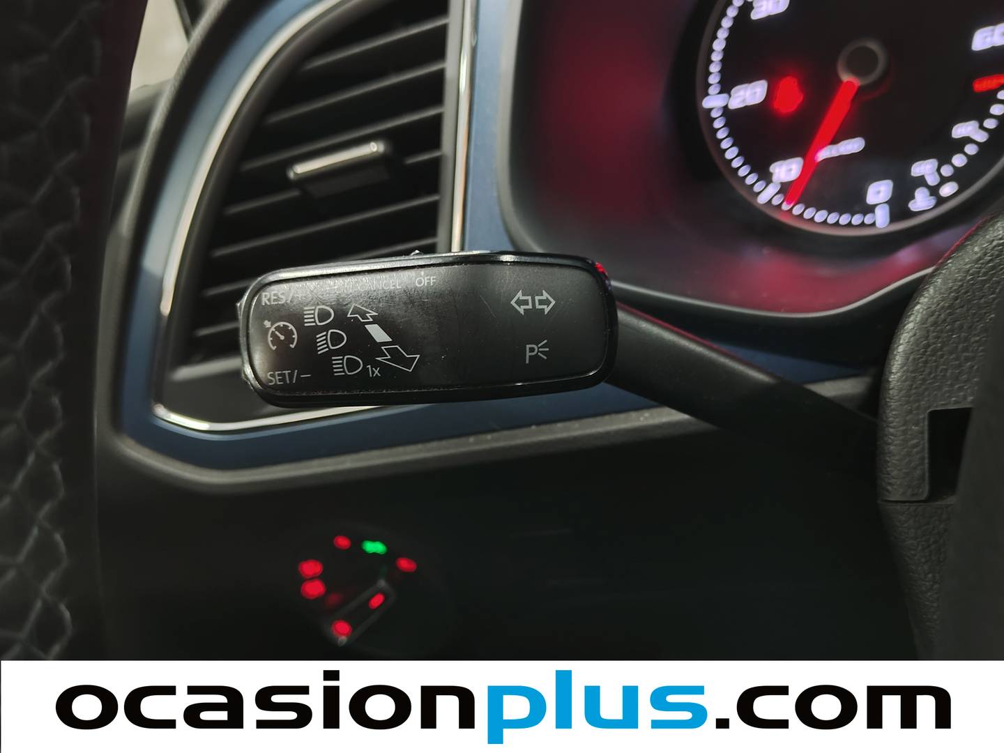 Seat León Seat León 1.6 TDI S&S Style Connect DSG-7 (110 CV) de segunda mano