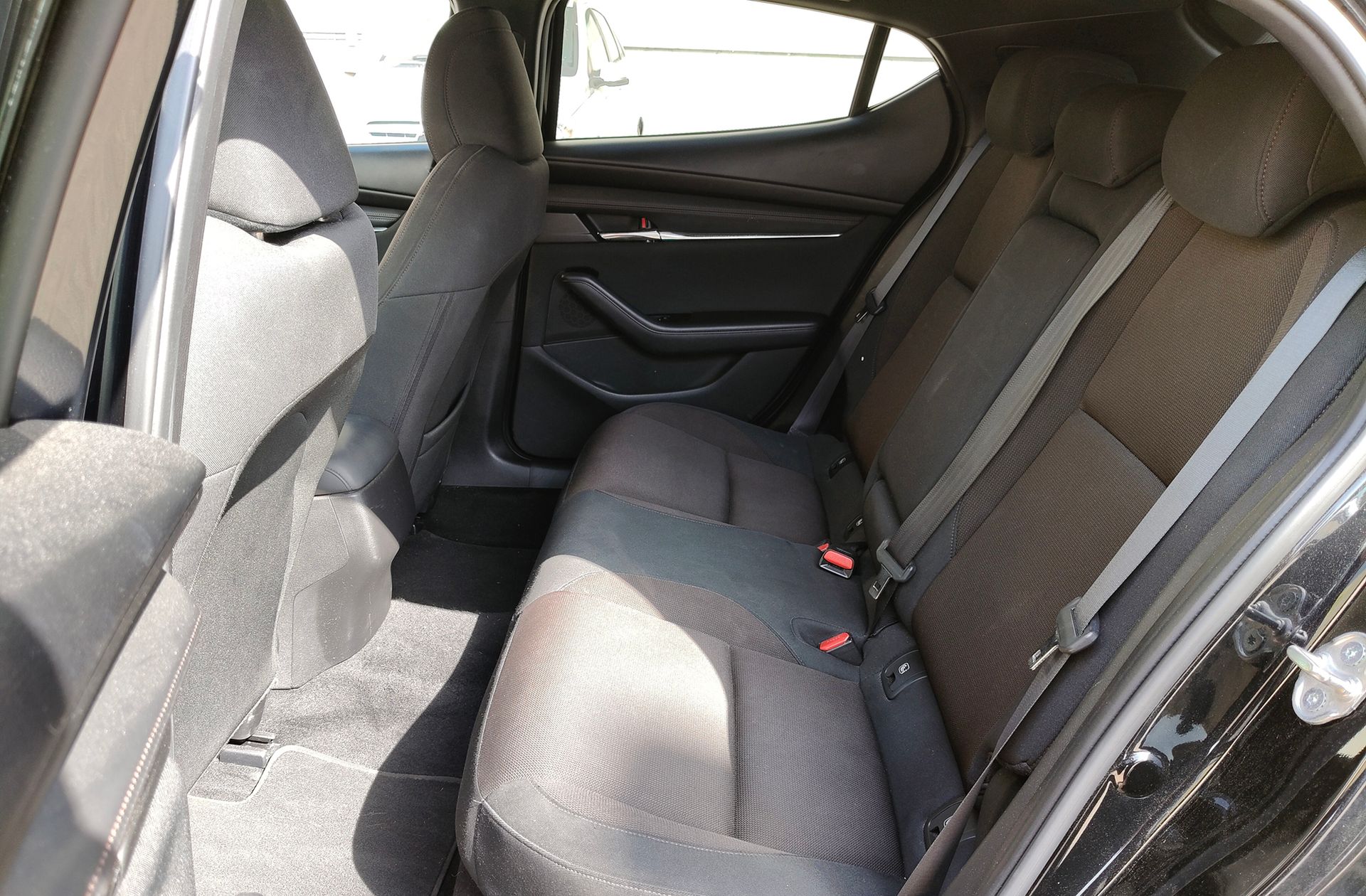 Mazda Mazda3 2.0 Skyactiv-G Zenith - foto 12