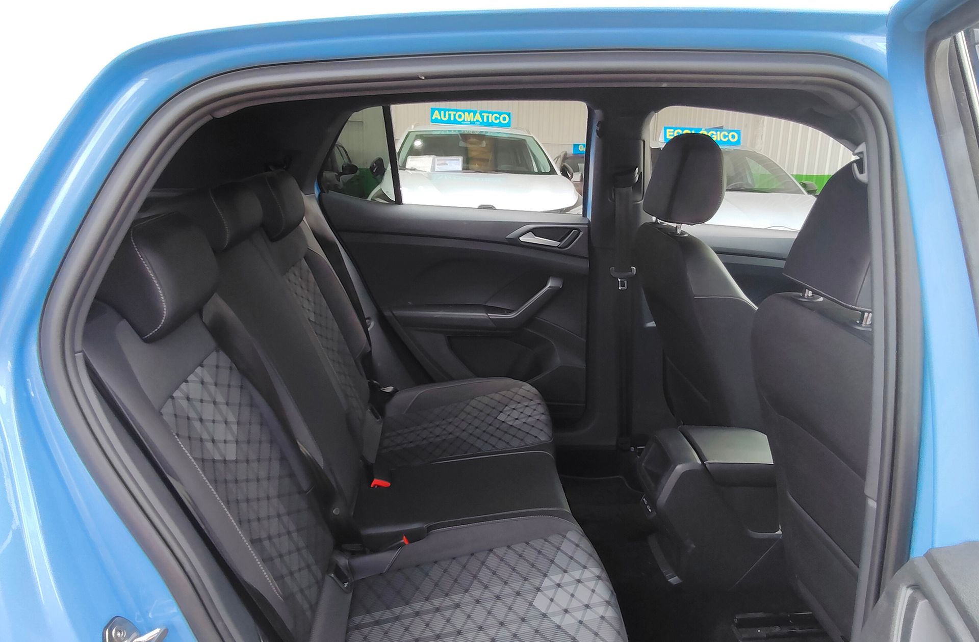 Volkswagen T-Cross R-Line 1.5 TSI DSG - foto 17