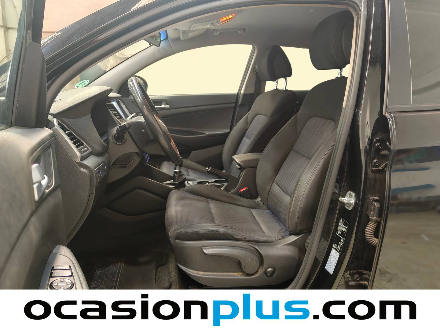 Foto asientos delanteros Hyundai Tucson Hyundai Tucson 1.7 CRDI BlueDrive 25 Aniversario 4x2 (115 CV)