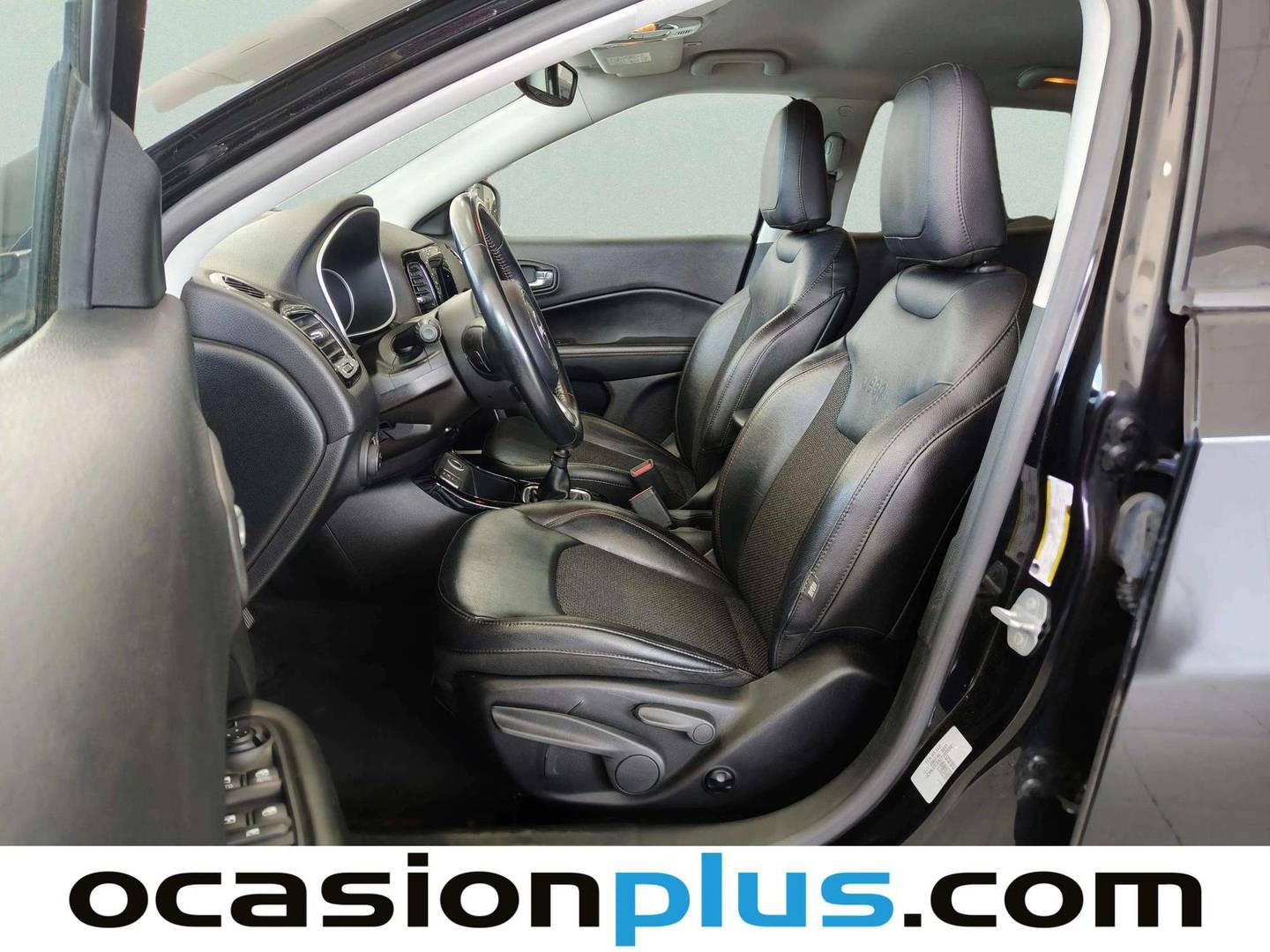 Foto asientos delanteros Jeep Compass Jeep Compass 1.6 Multijet Limited 4x2 (120 CV)