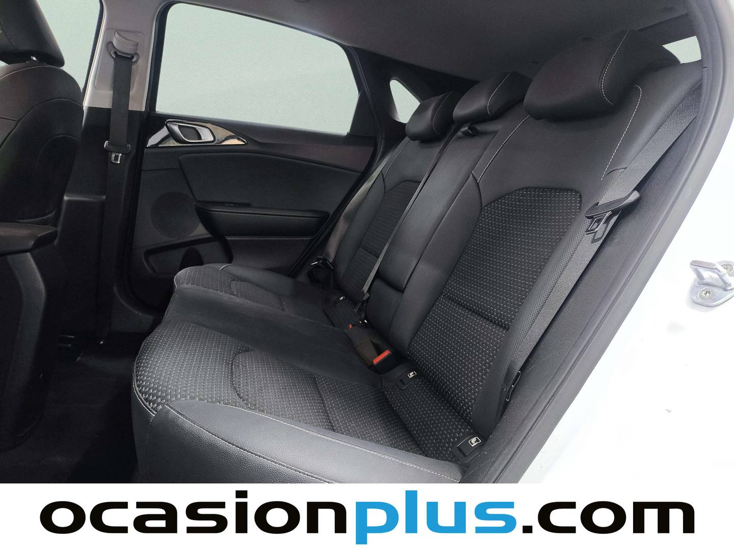 Foto asientos traseros KIA Ceed Kia Ceed 1.0 T-GDi Tech (120 CV)