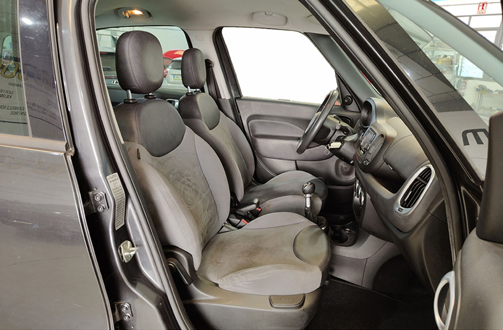 Fiat 500L 1.6 16v MultiJet II Living 7 plazas - foto 16
