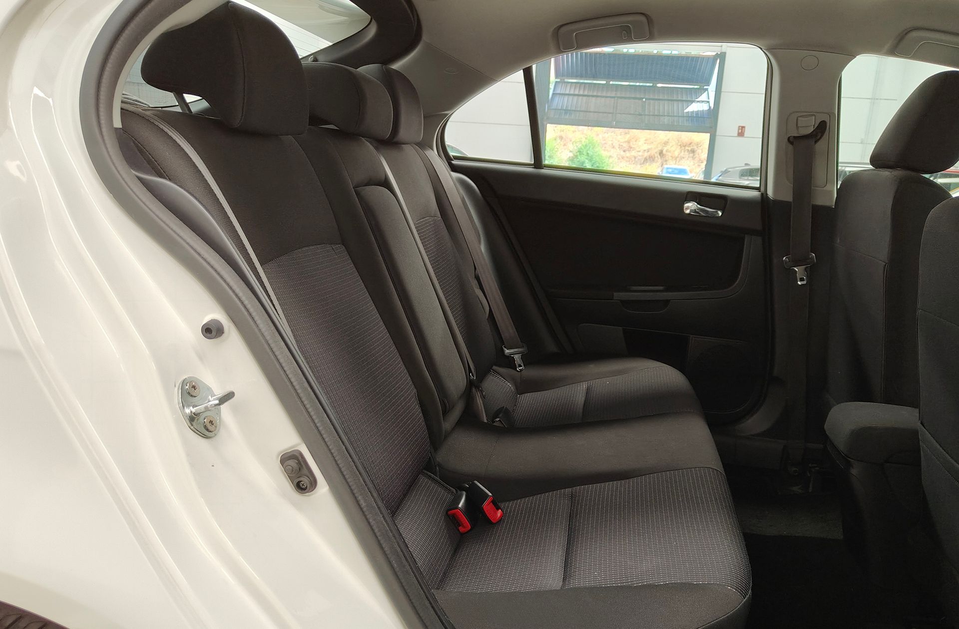 Mitsubishi Lancer Sportback 1.5 Mivec Invite - foto 13