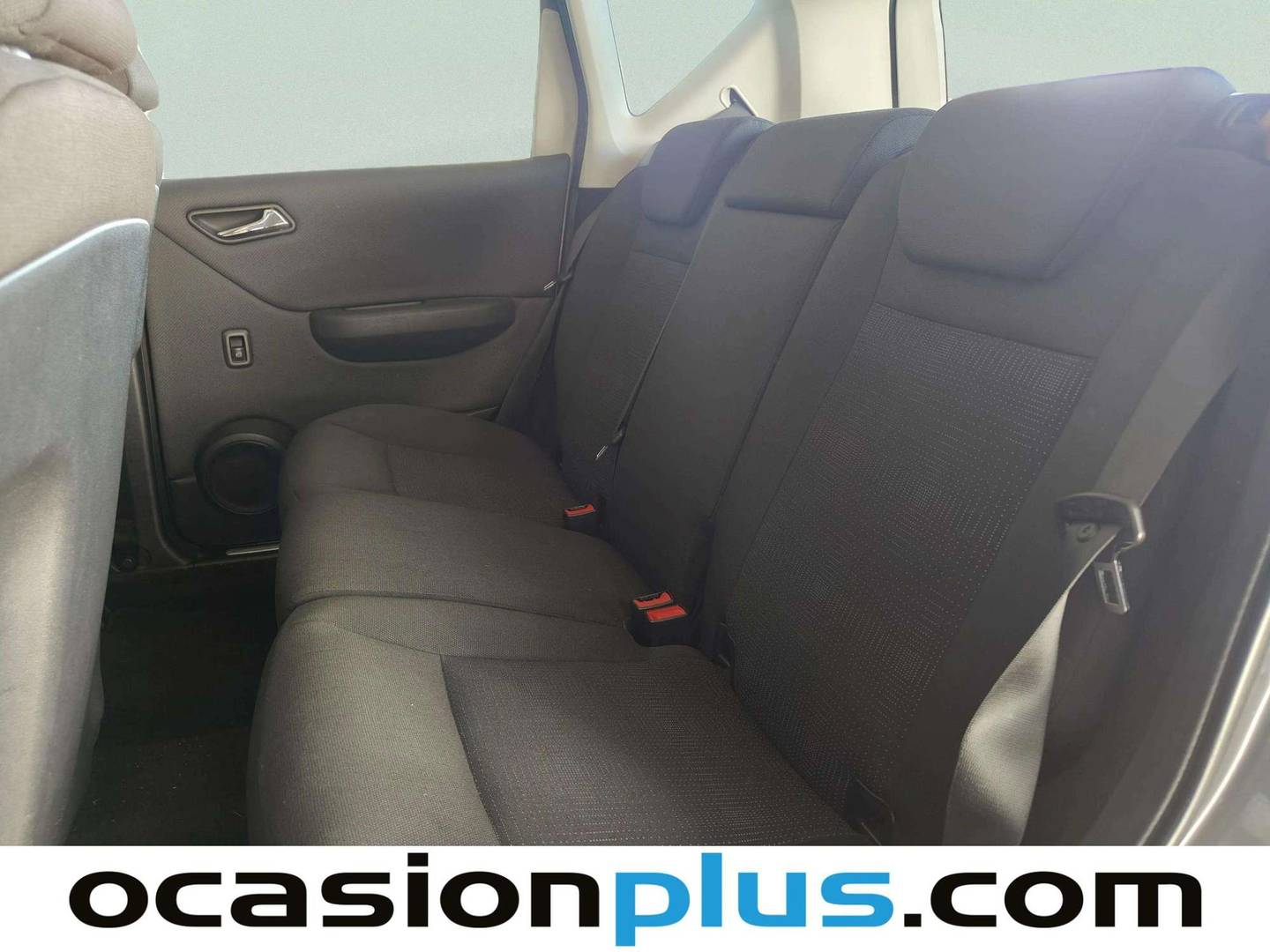 Foto asientos traseros Mercedes Clase A Mercedes Clase A 160 Exclusive Edition (95 CV)