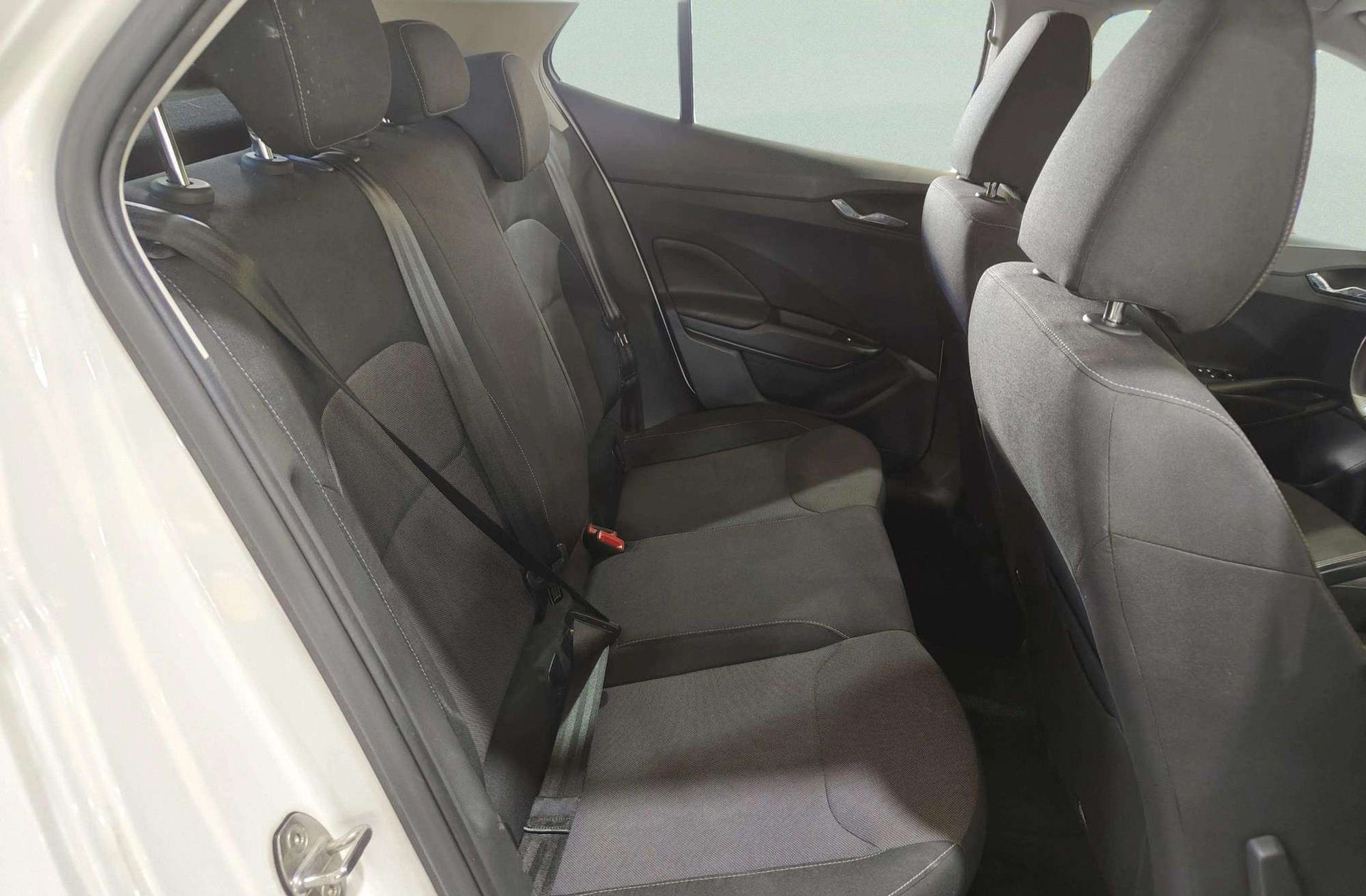 Škoda Fabia 1.0 TSI Ambition - foto 14