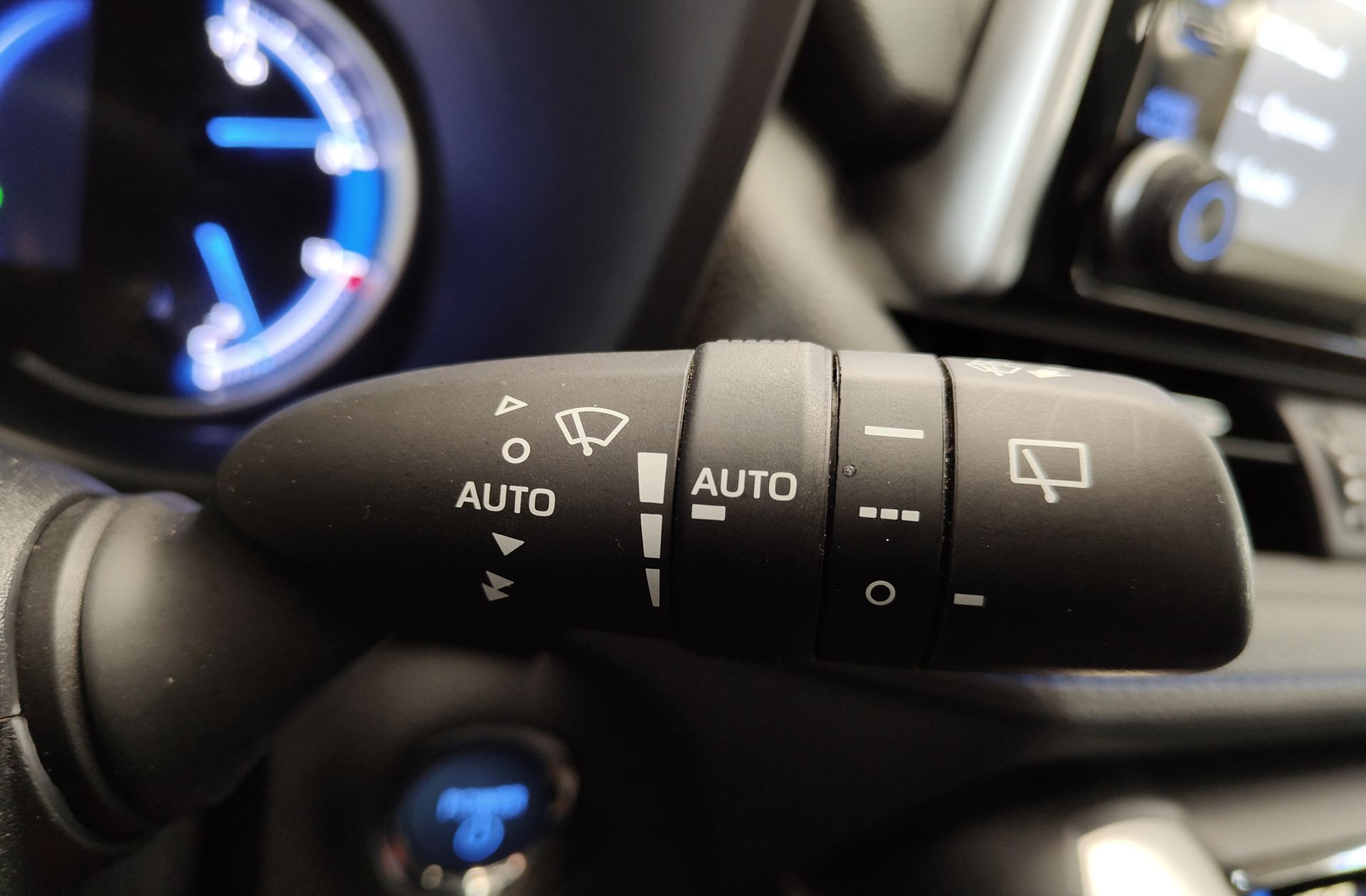 Toyota RAV4 2.5l hybrid Style - foto 26
