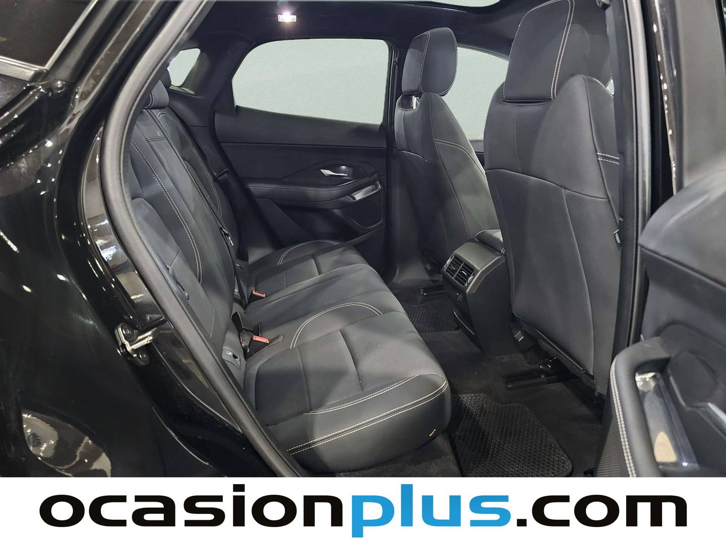 Jaguar E-Pace Jaguar E-PACE 2.0D MHEV R-Dynamic SE 4WD Auto (163 CV) seminuevo
