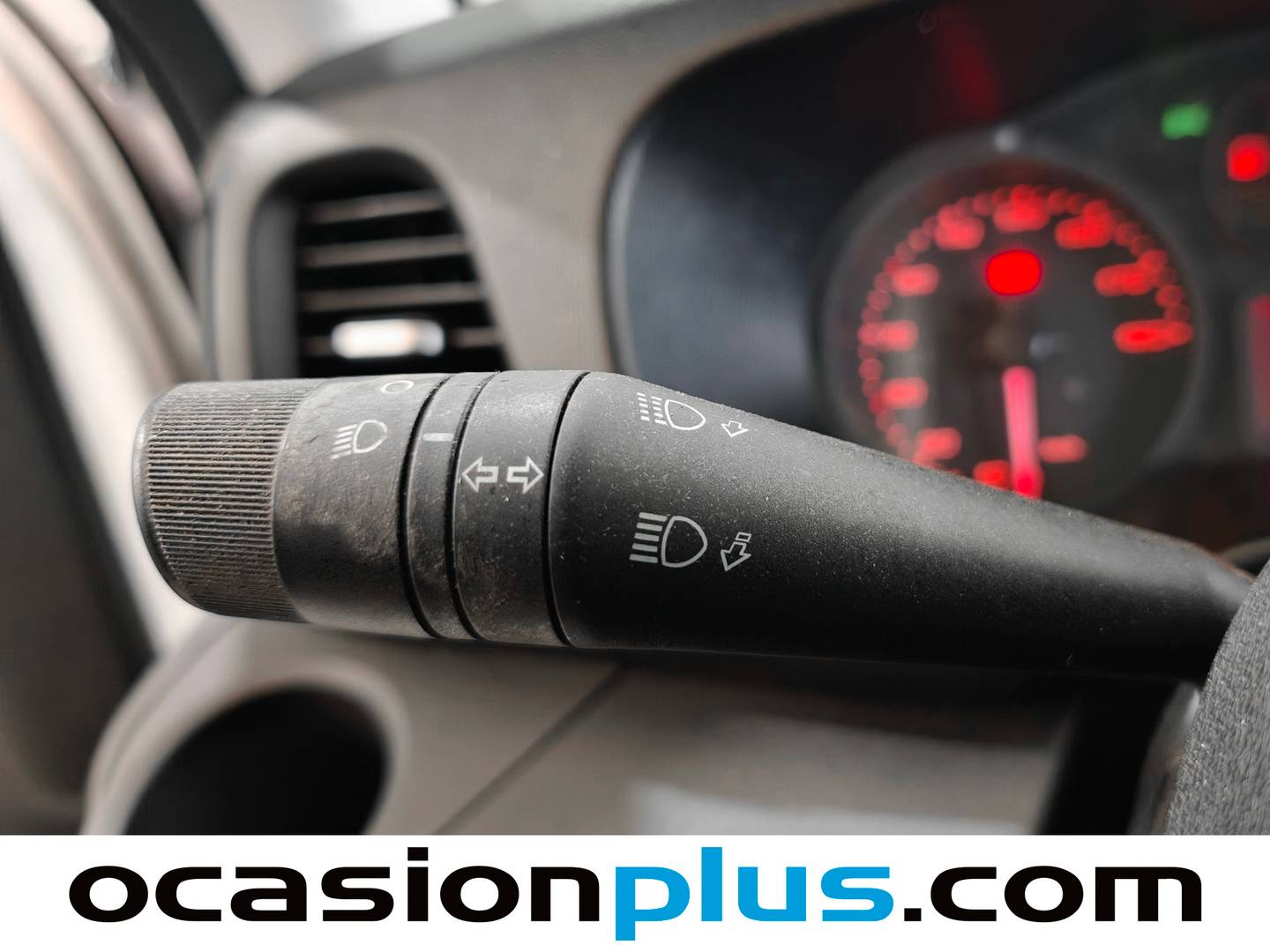 Iveco Daily Iveco Daily Furgon 35S 16 V 3520L/H2 (156 CV) 156cv