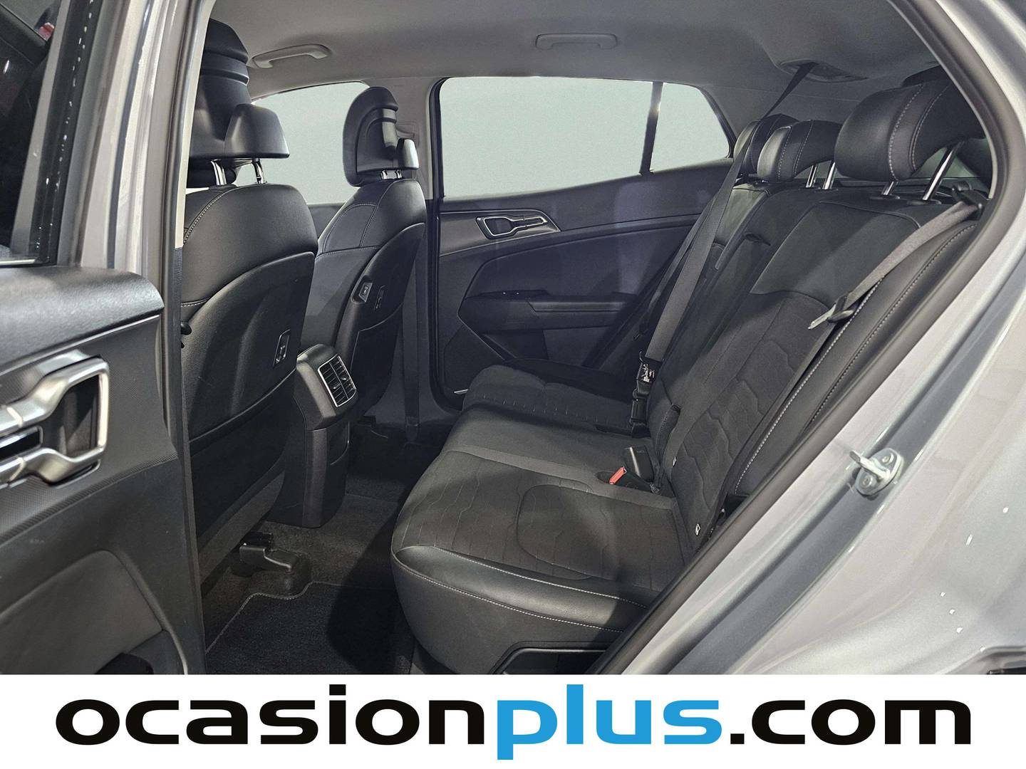 Foto asientos traseros KIA Sportage KIA Sportage 1.6 T-GDi MHEV Tech 4x2 (150 CV)