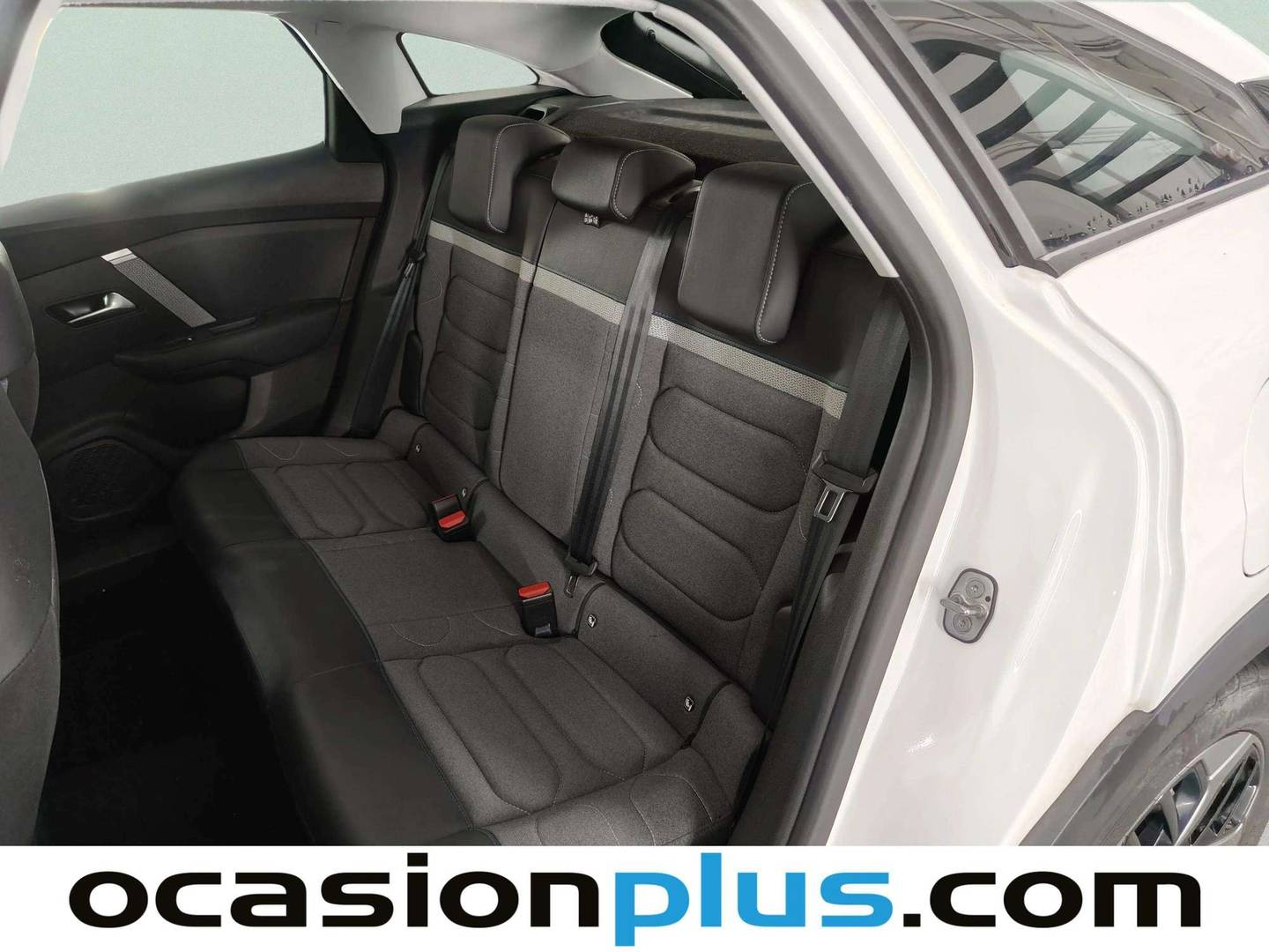Foto asientos traseros Citroën C4 Citroën C4 BlueHDi 130 S&S Plus EAT8 (131 CV)