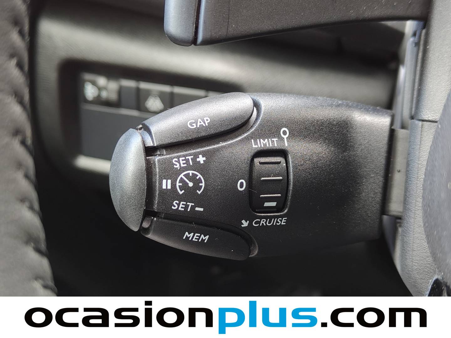 Foto Citroën C5 Aircross Citroen C5 Aircross Plug-in Hybrid 180 Plus e-EAT8 (180 CV)