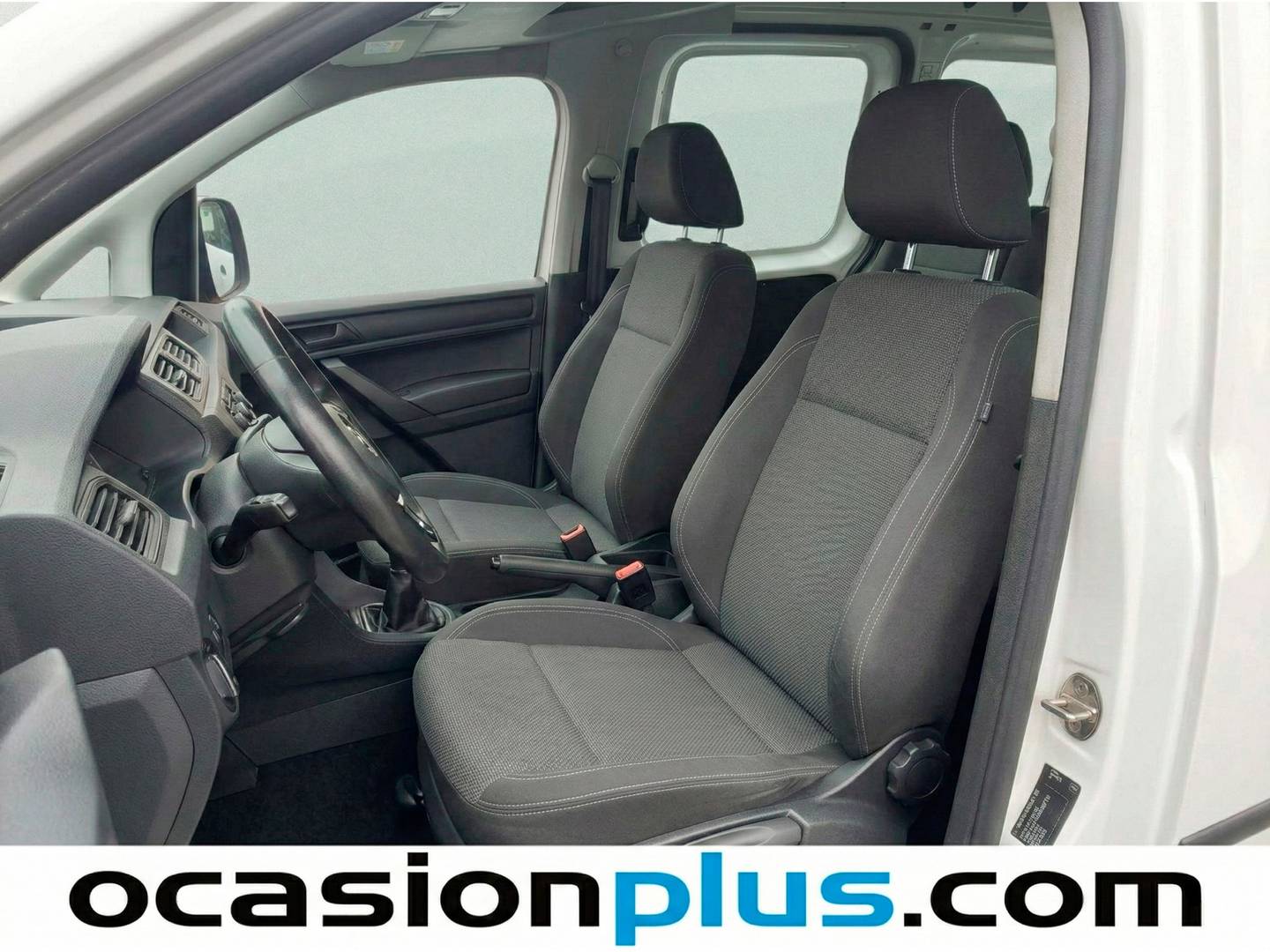 Foto asientos delanteros Volkswagen Caddy Volkswagen Caddy Profesional 2.0 TDI BMT (102 CV)