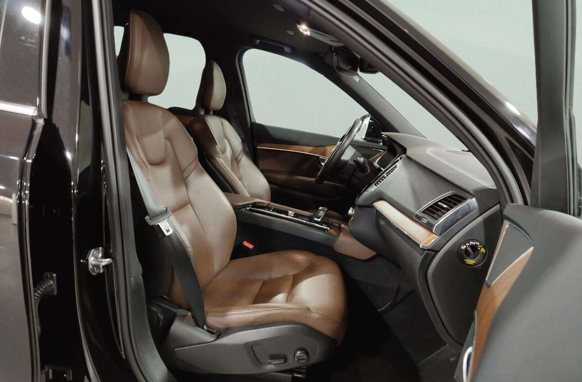 Volvo XC90 B5 G Momentum Pro AWD 7 plazas - foto 21
