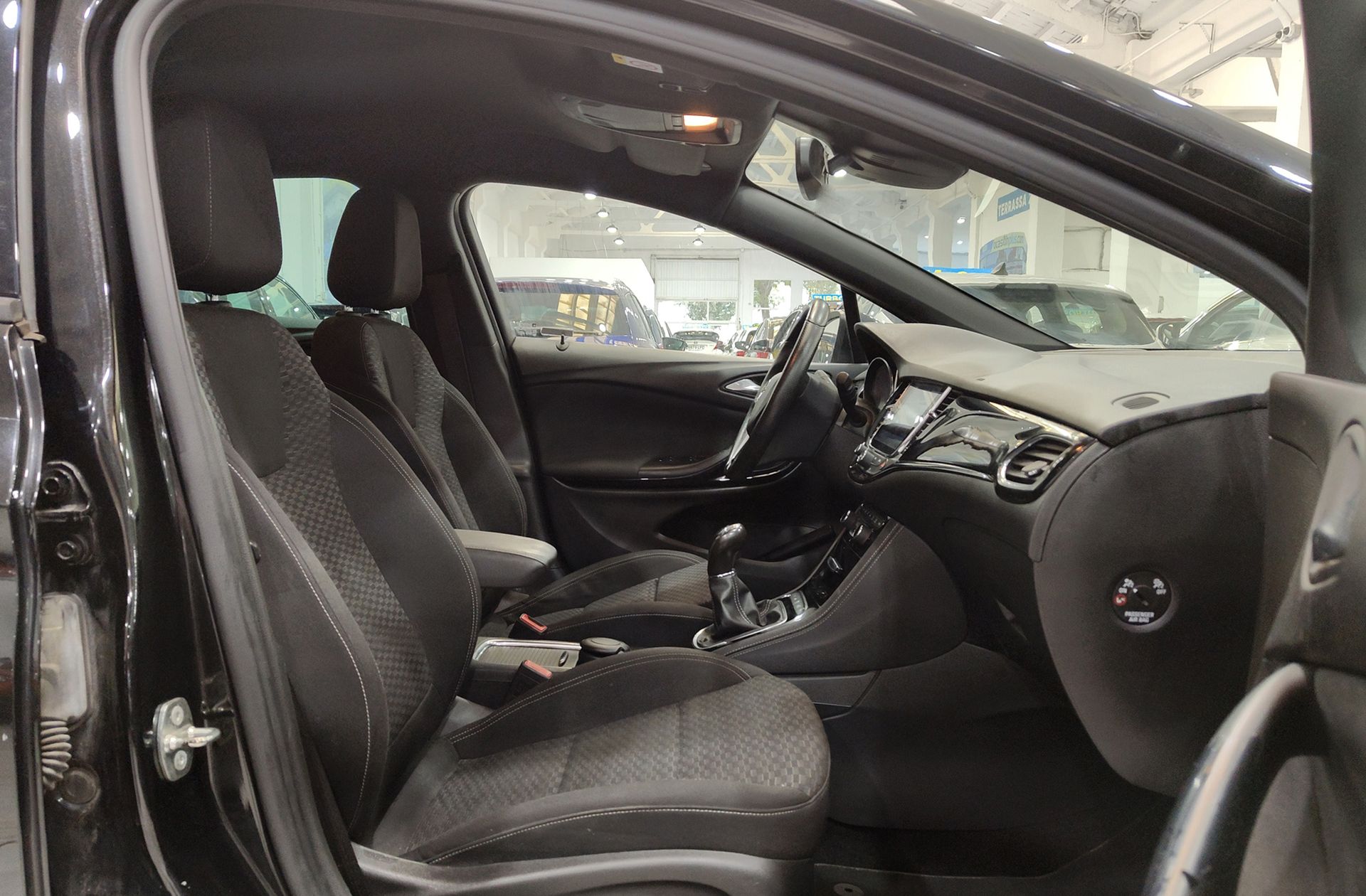 Opel Astra 1.6 Turbo GSi Line - foto 20