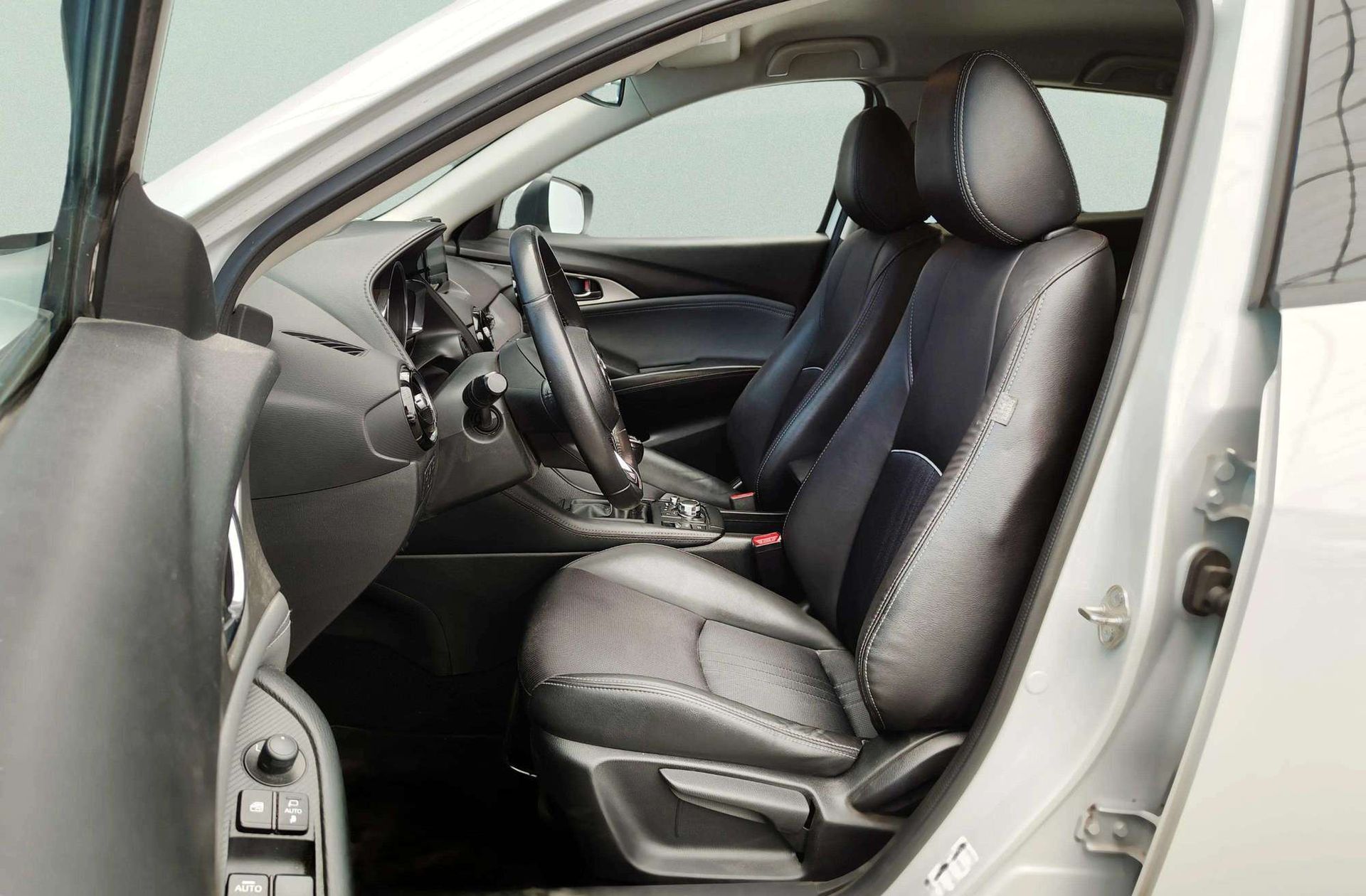 Mazda CX-3 2.0 G Zenith 2WD - foto 12