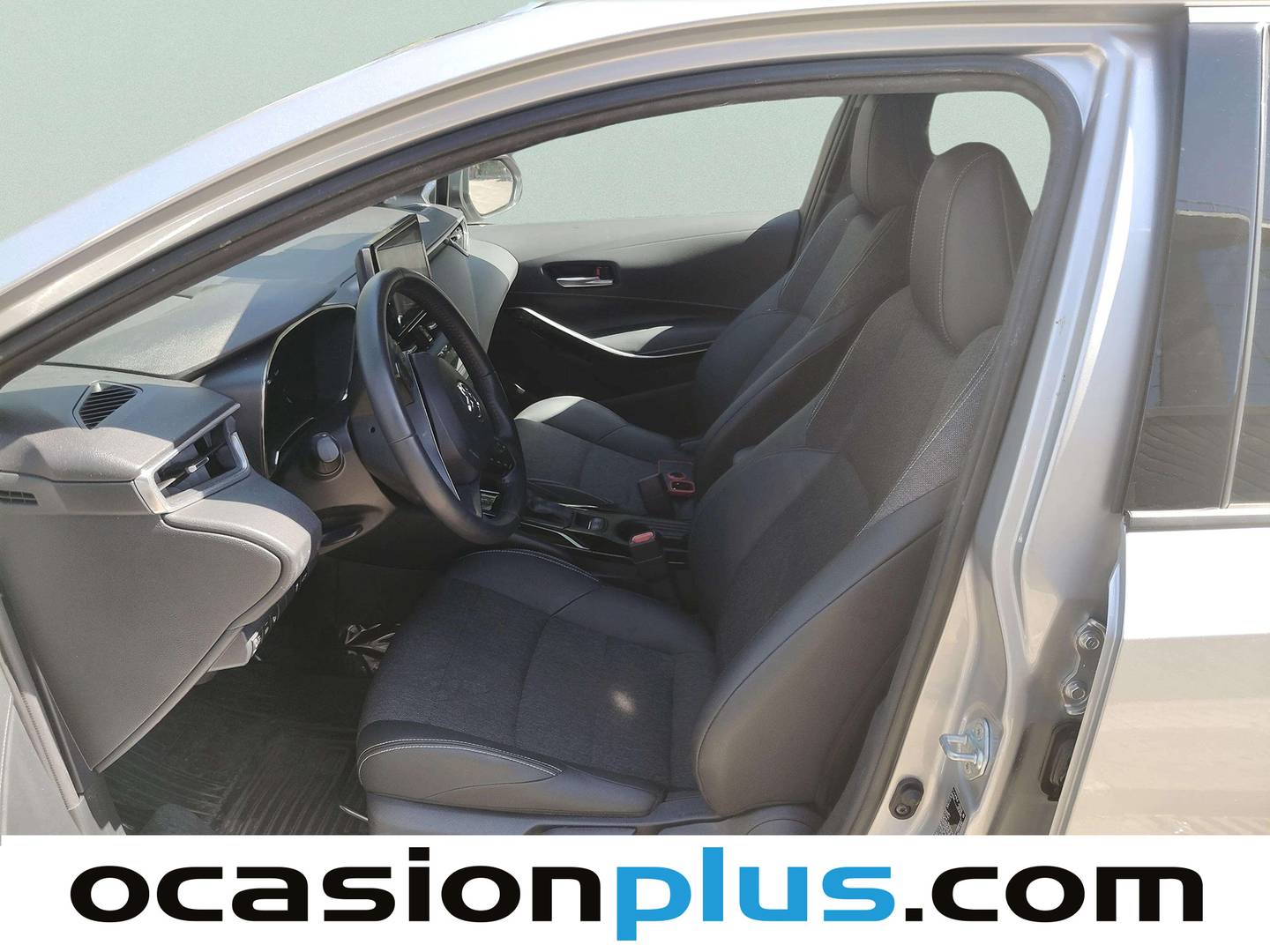 Foto asientos delanteros Toyota Corolla Toyota Corolla 140H Style (140 CV)