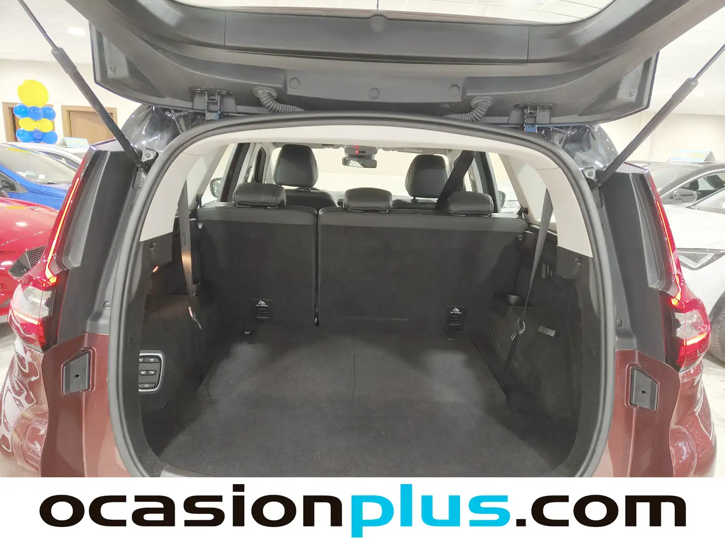 Foto Renault Grand Scénic Renault Grand Scenic Zen TCe  (140 CV) EDC GPF 7 PLAZAS