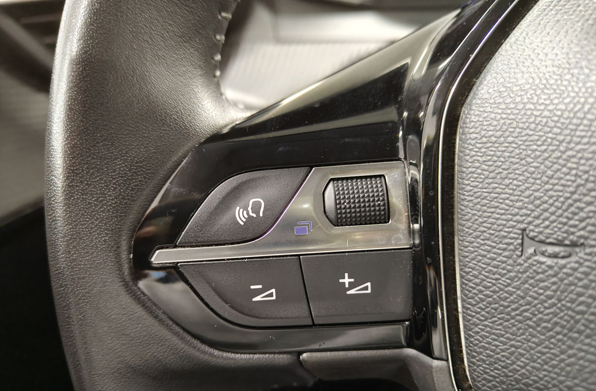 Peugeot 208 PureTech 100 Active Pack - foto 24
