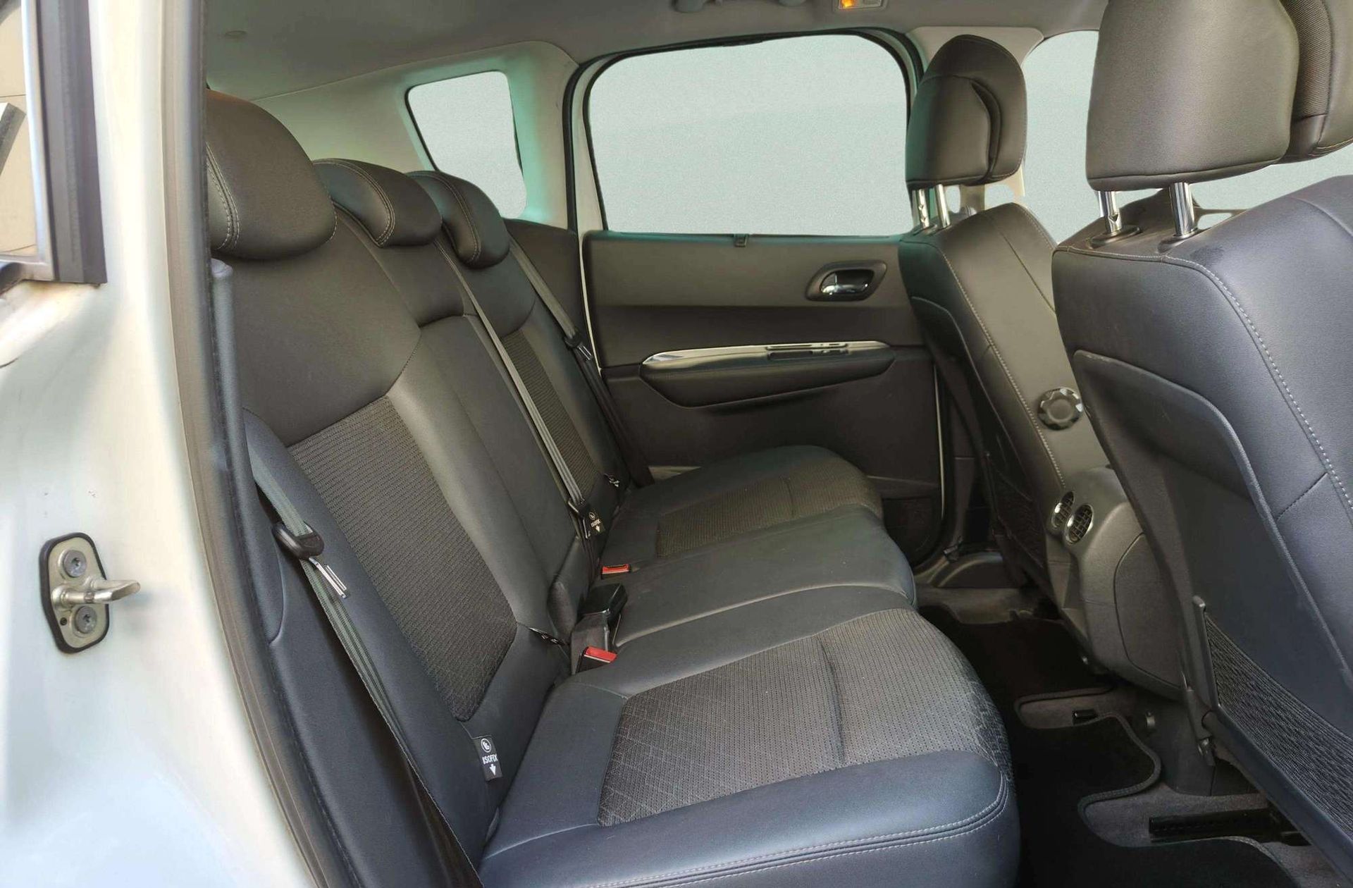 Peugeot 3008 1.2 PureTech Allure - foto 15