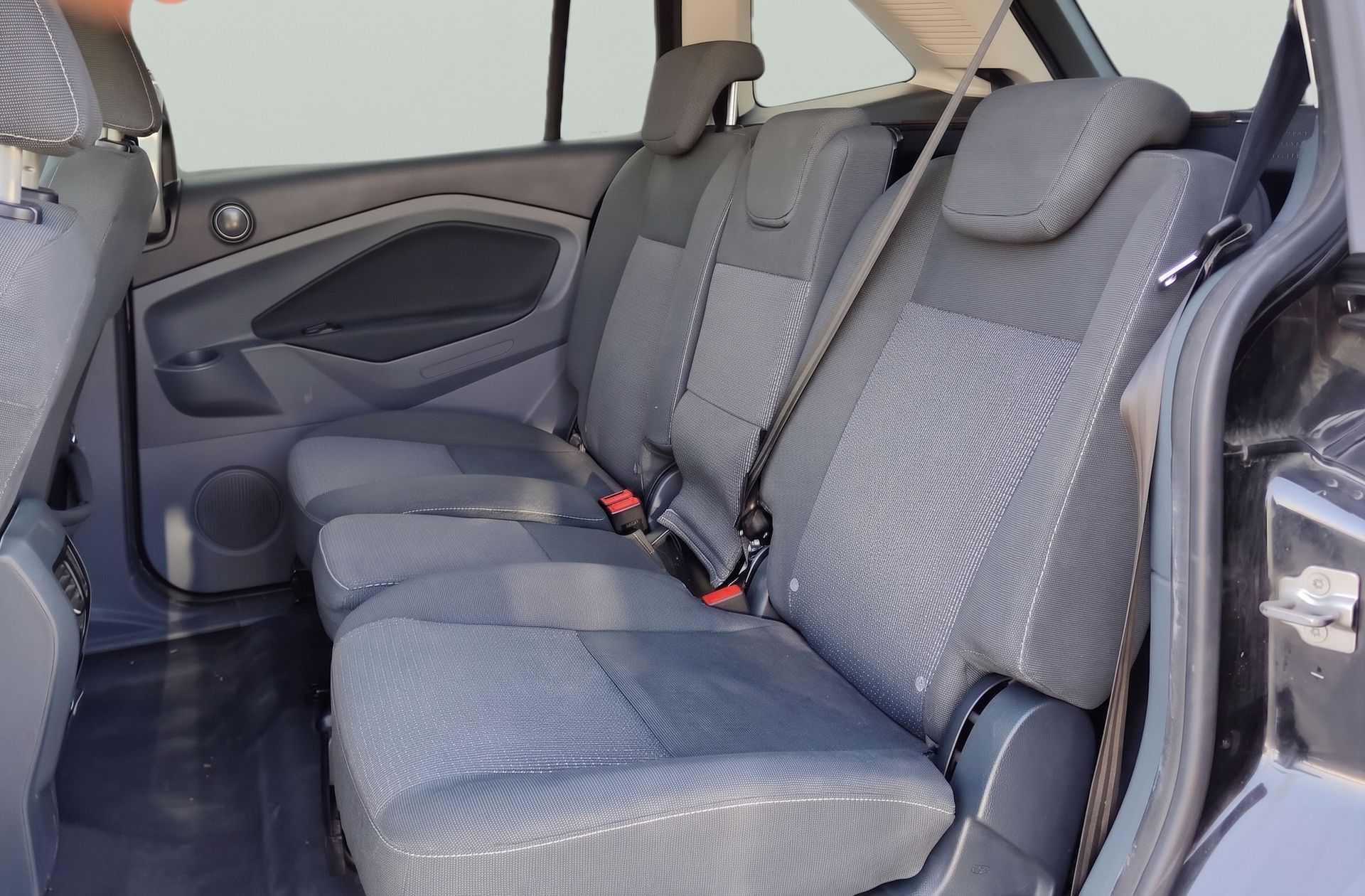 Ford Grand C-Max 1.6 TDCi Trend 7 plazas - foto 11