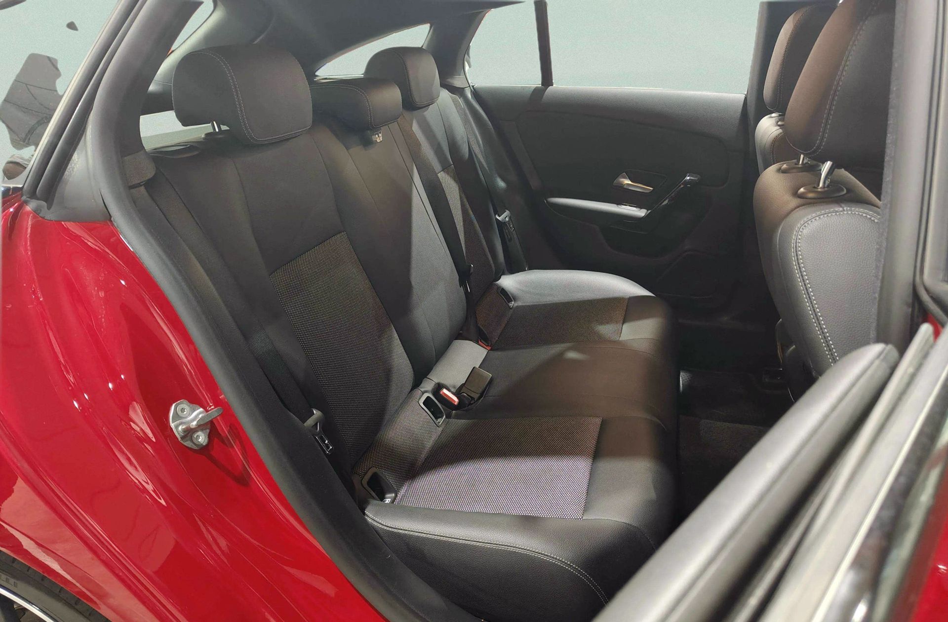 Mercedes-Benz CLA Shooting Brake 180 - foto 19