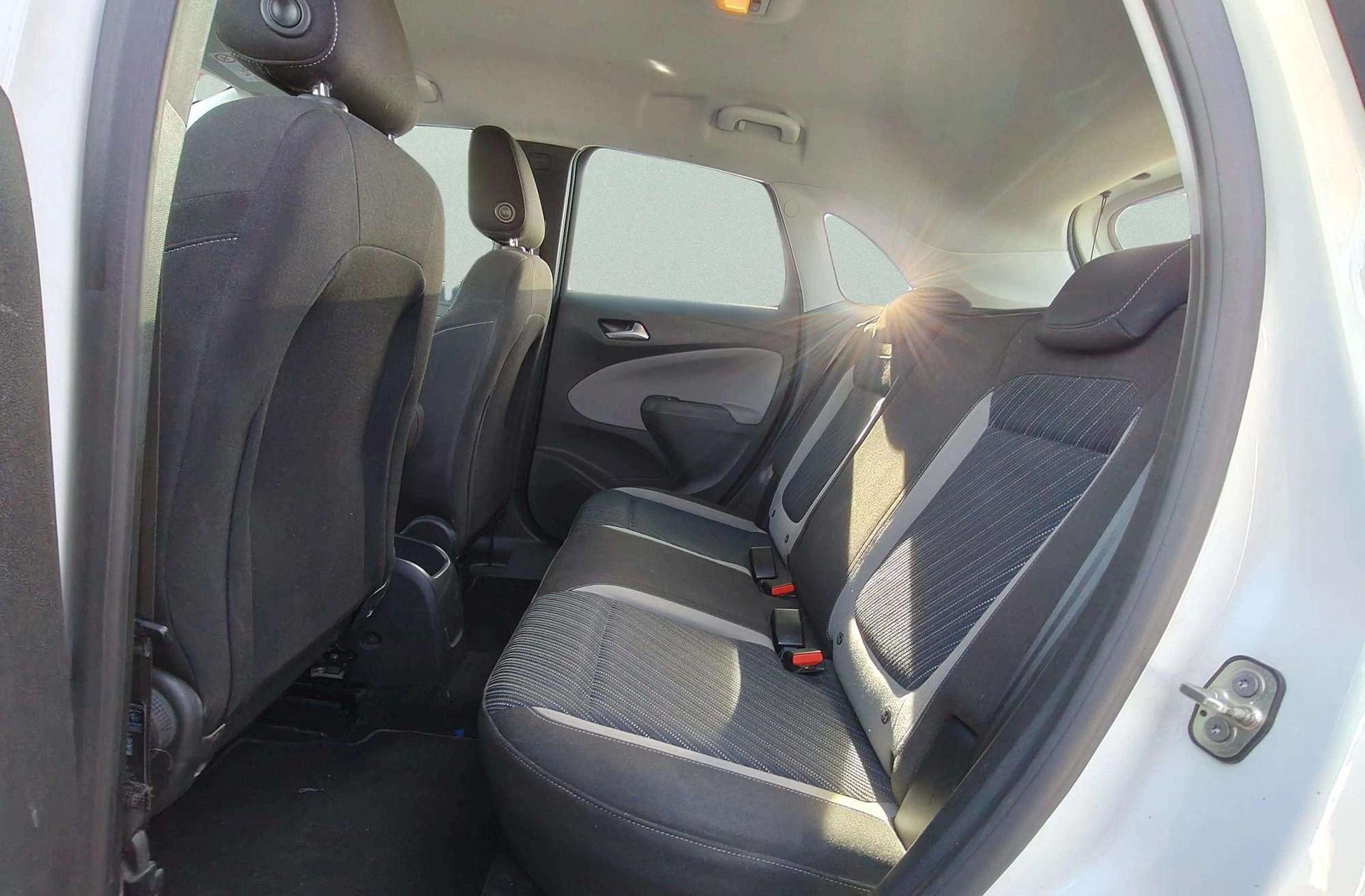 Opel Crossland 1.2 Design Line 120 Aniversario - foto 9