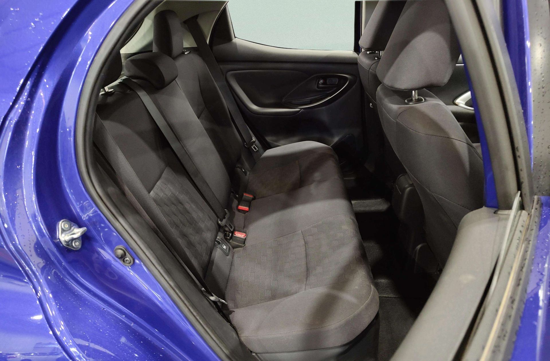 Toyota Yaris 120H Active Plus - foto 16