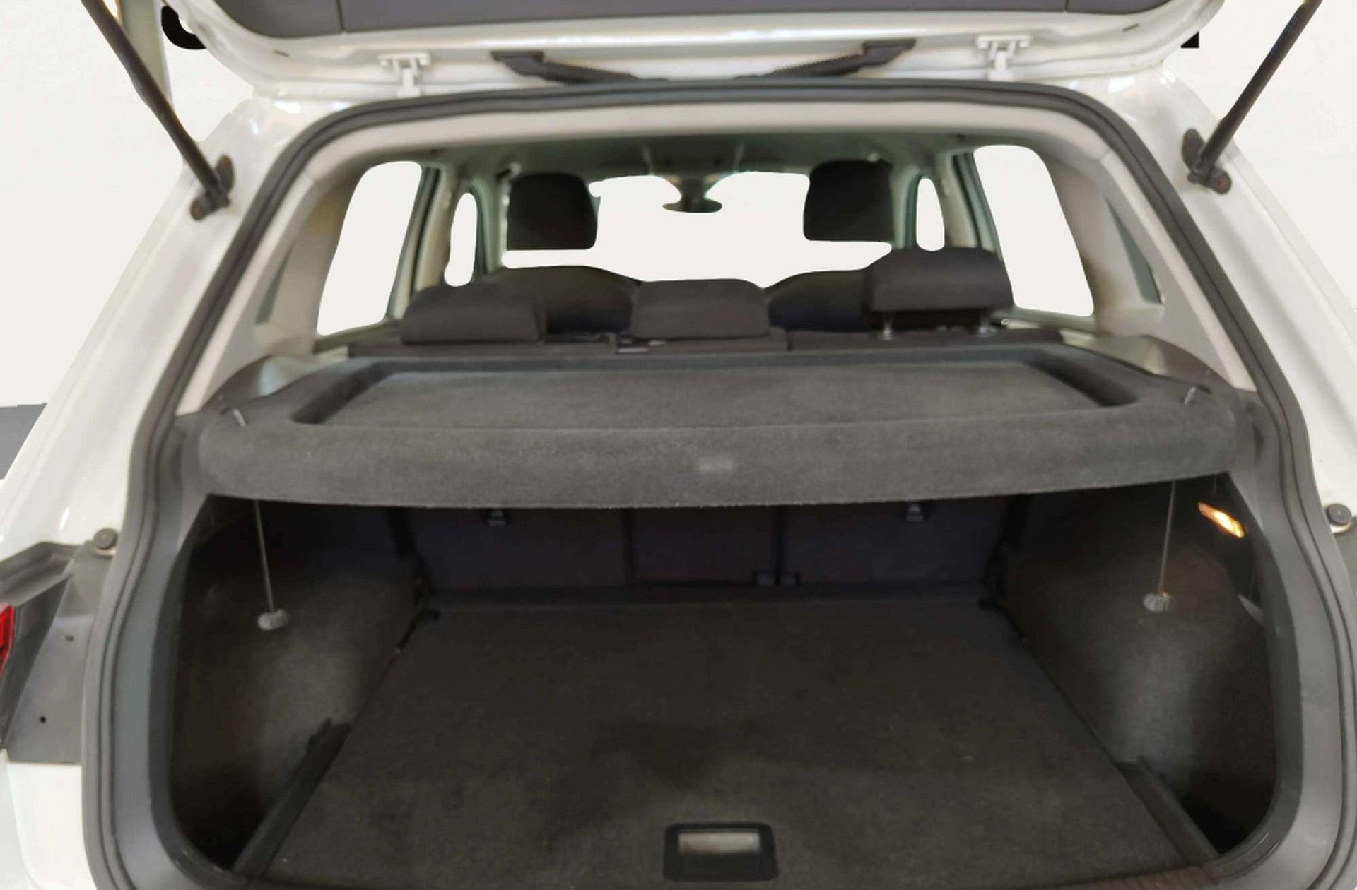 Volkswagen Tiguan Edition 1.4 TSI BMT - foto 16