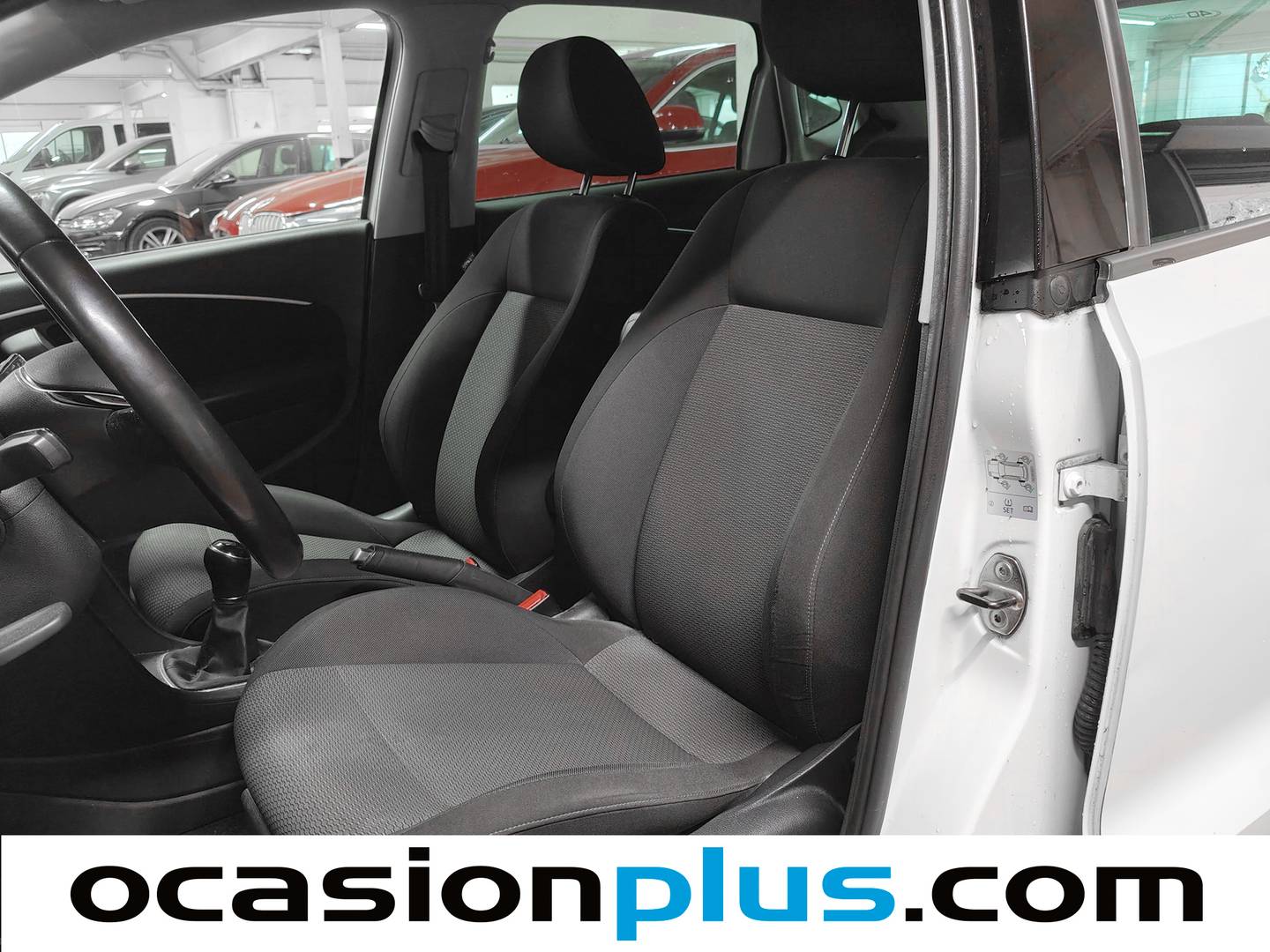 Foto asientos delanteros Volkswagen Polo Volkswagen Polo Sport 1.4 TDI (90 CV)