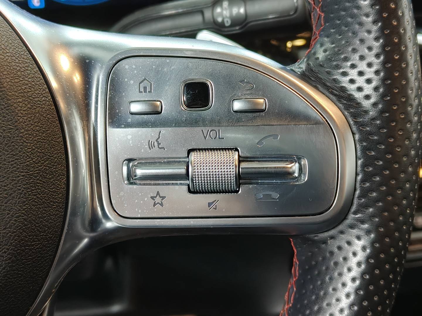 Foto Mercedes GLA Mercedes-Benz GLA 180 (136 CV) Pack AMG