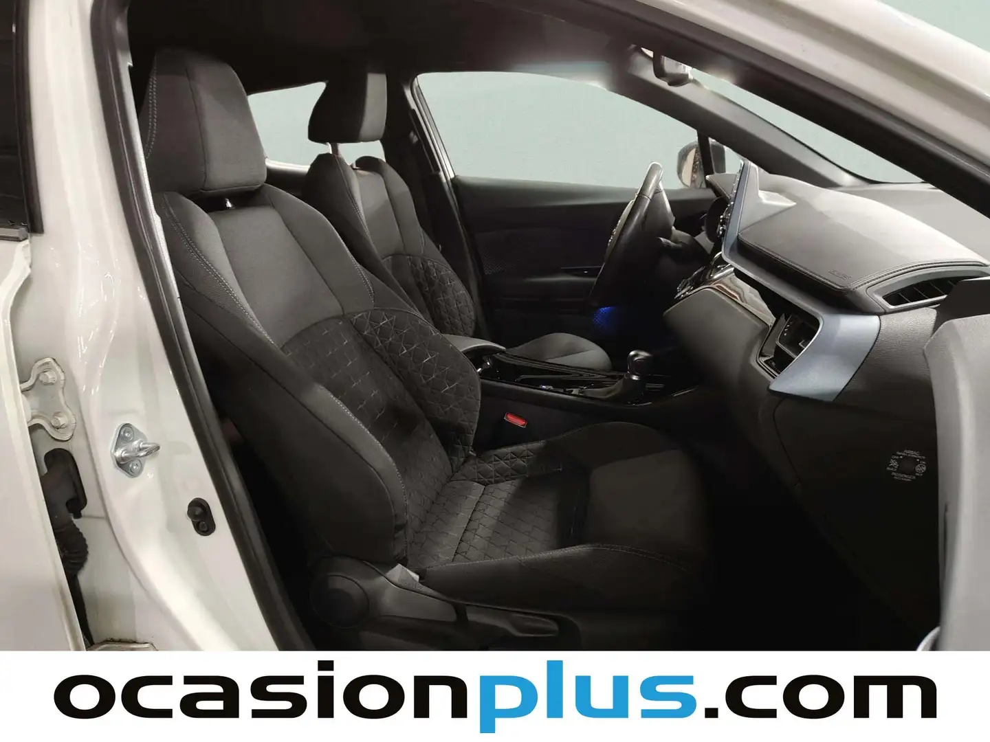 Foto Toyota C-HR Toyota C-HR 1.8 125H Advance (122 CV)