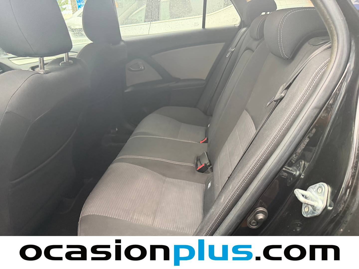Foto asientos traseros Toyota Avensis Toyota Avensis 150D Touring Sports Advance (143 CV)