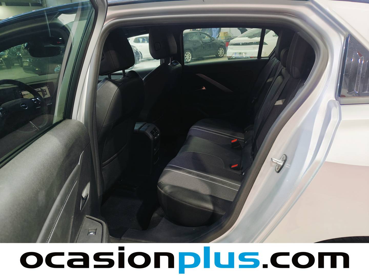 Foto asientos traseros Opel Astra Opel Astra 1.5D DTH GS Auto (130 CV)