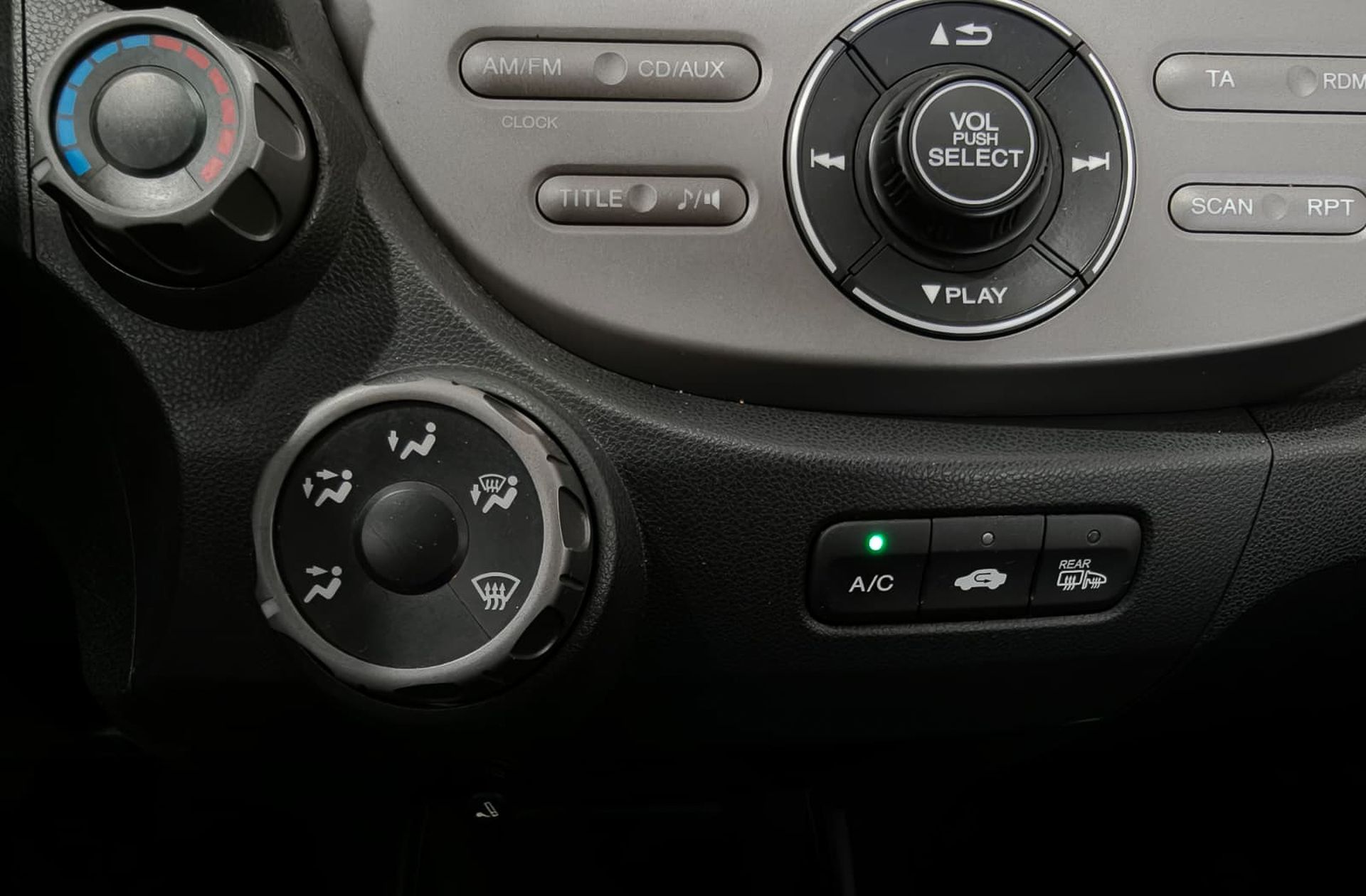 Honda Jazz 1.2 i-VTEC Elegance Plus - foto 24
