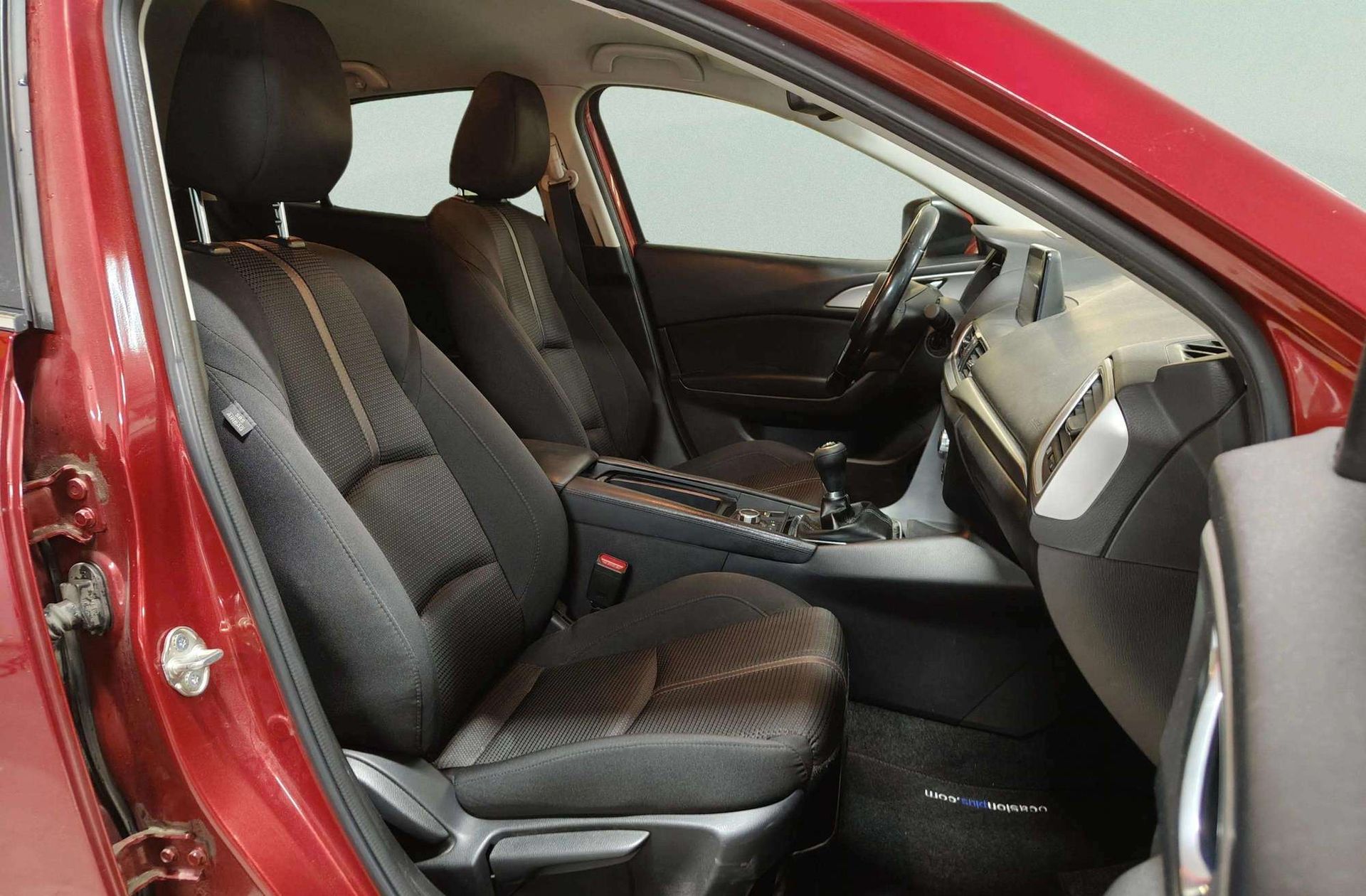 Mazda Mazda3 2.0 GE Black Tech Edition - foto 19