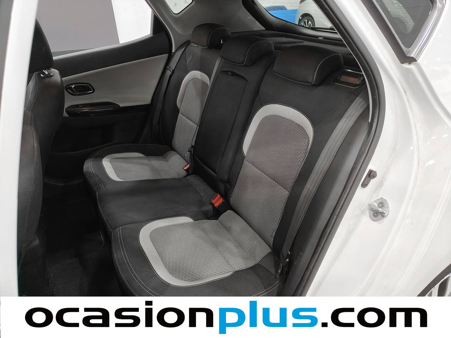 Foto asientos traseros KIA Ceed KIA Ceed 1.0 T-GDi Eco-Dynamics x-Tech (100 CV)