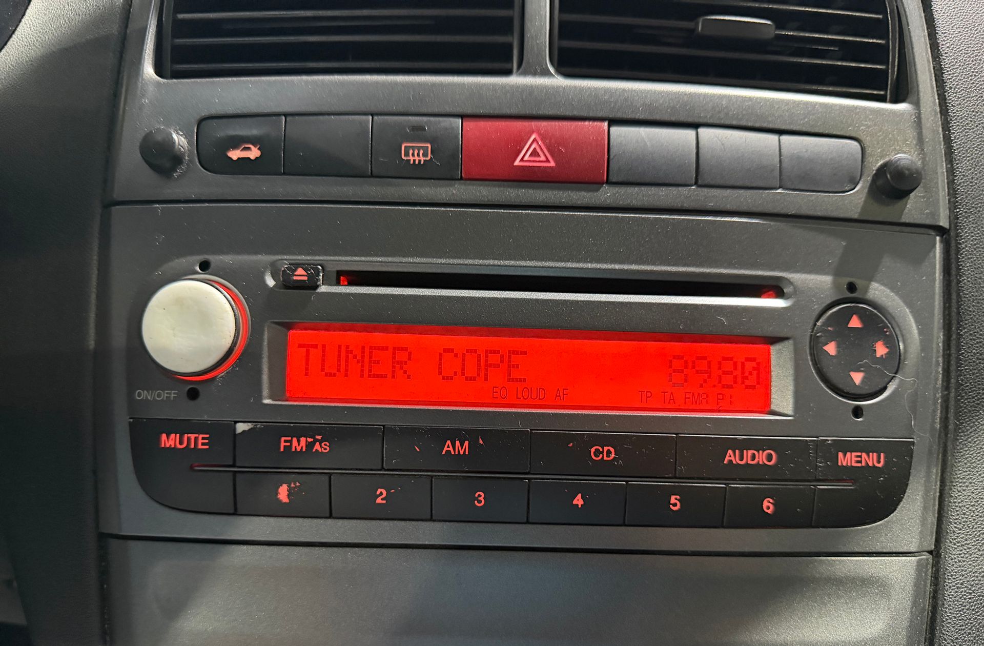 Fiat Linea 1.3 MultiJet 16v Dynamic - foto 25