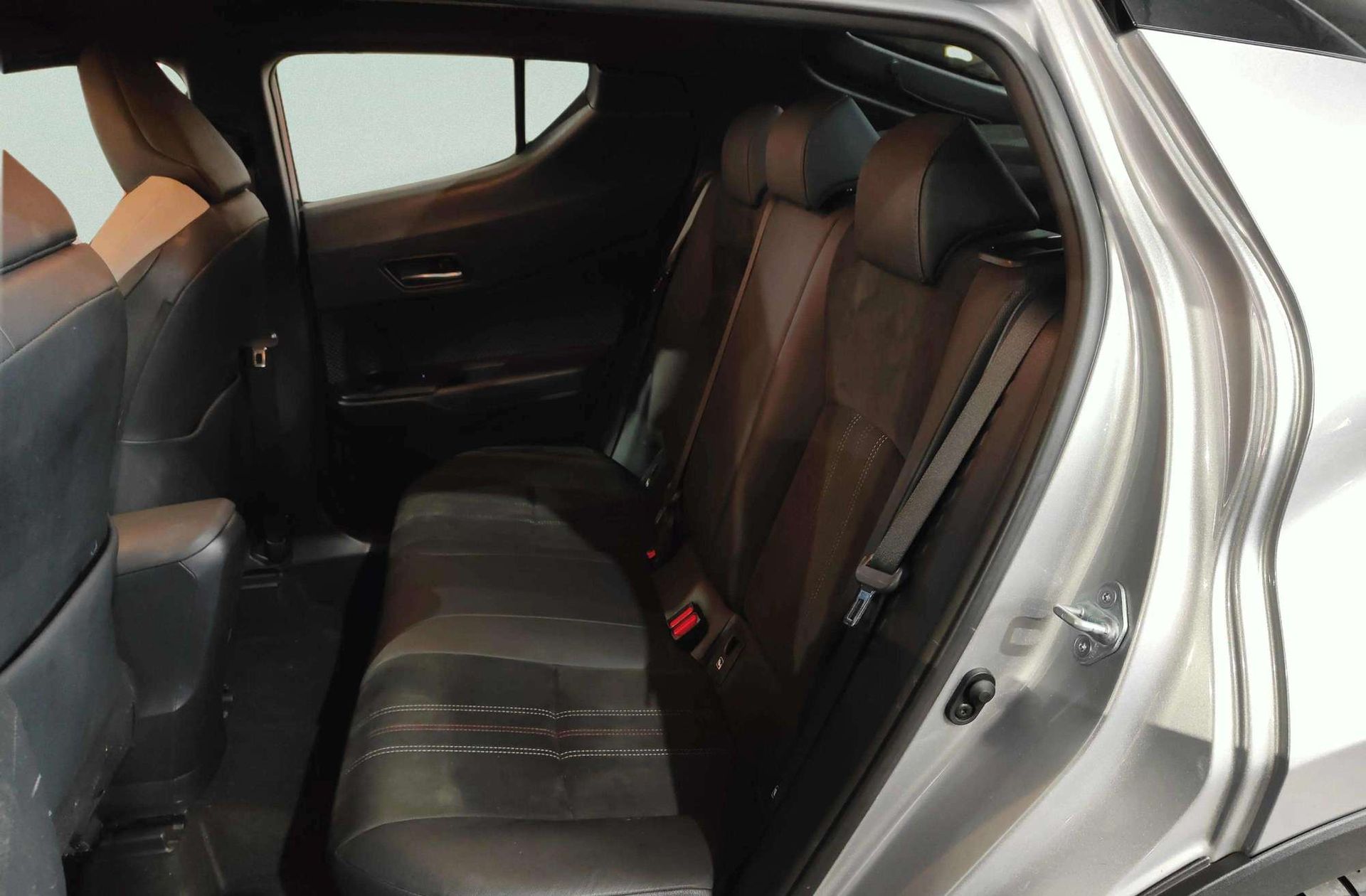 Toyota C-HR 180H GR Sport - foto 14
