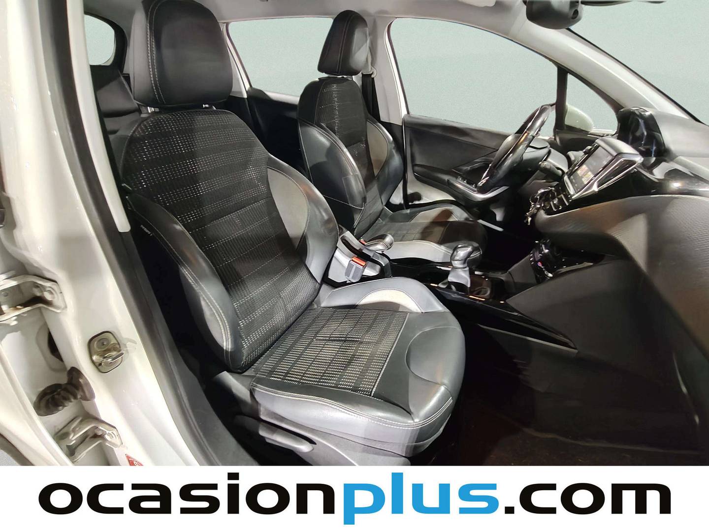 Foto Peugeot 2008 Peugeot 2008 PureTech 110 S&S Allure (110 CV)