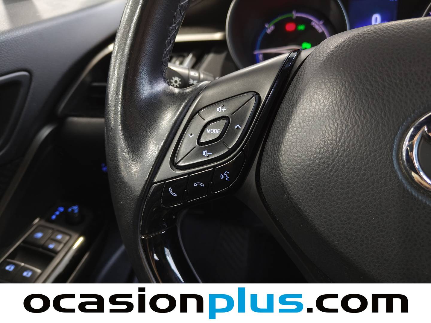 Foto Toyota C-HR Toyota C-HR 1.8 125H Advance (122 CV)