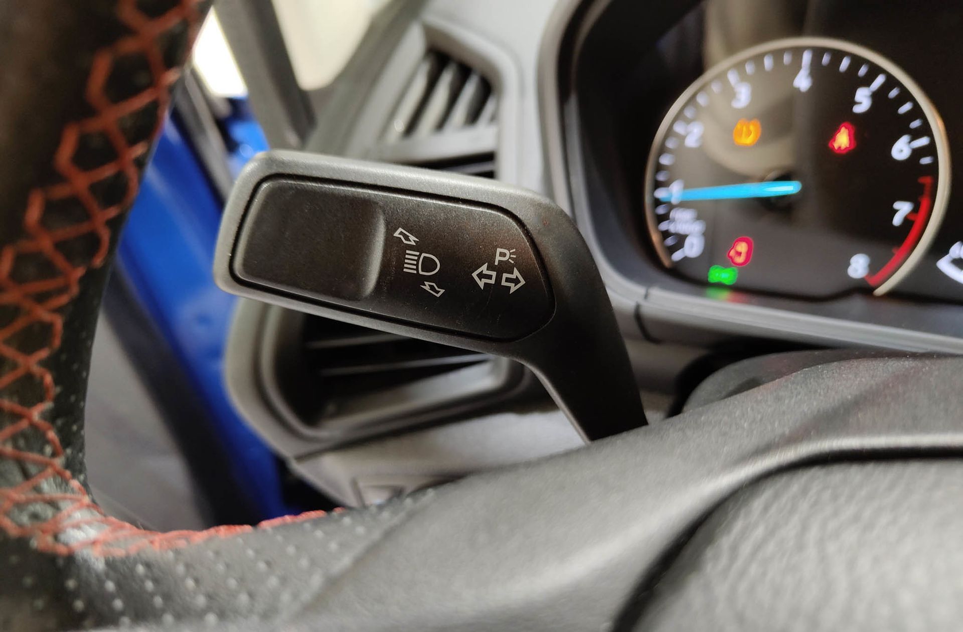 Ford EcoSport 1.0T EcoBoost ST Line - foto 27