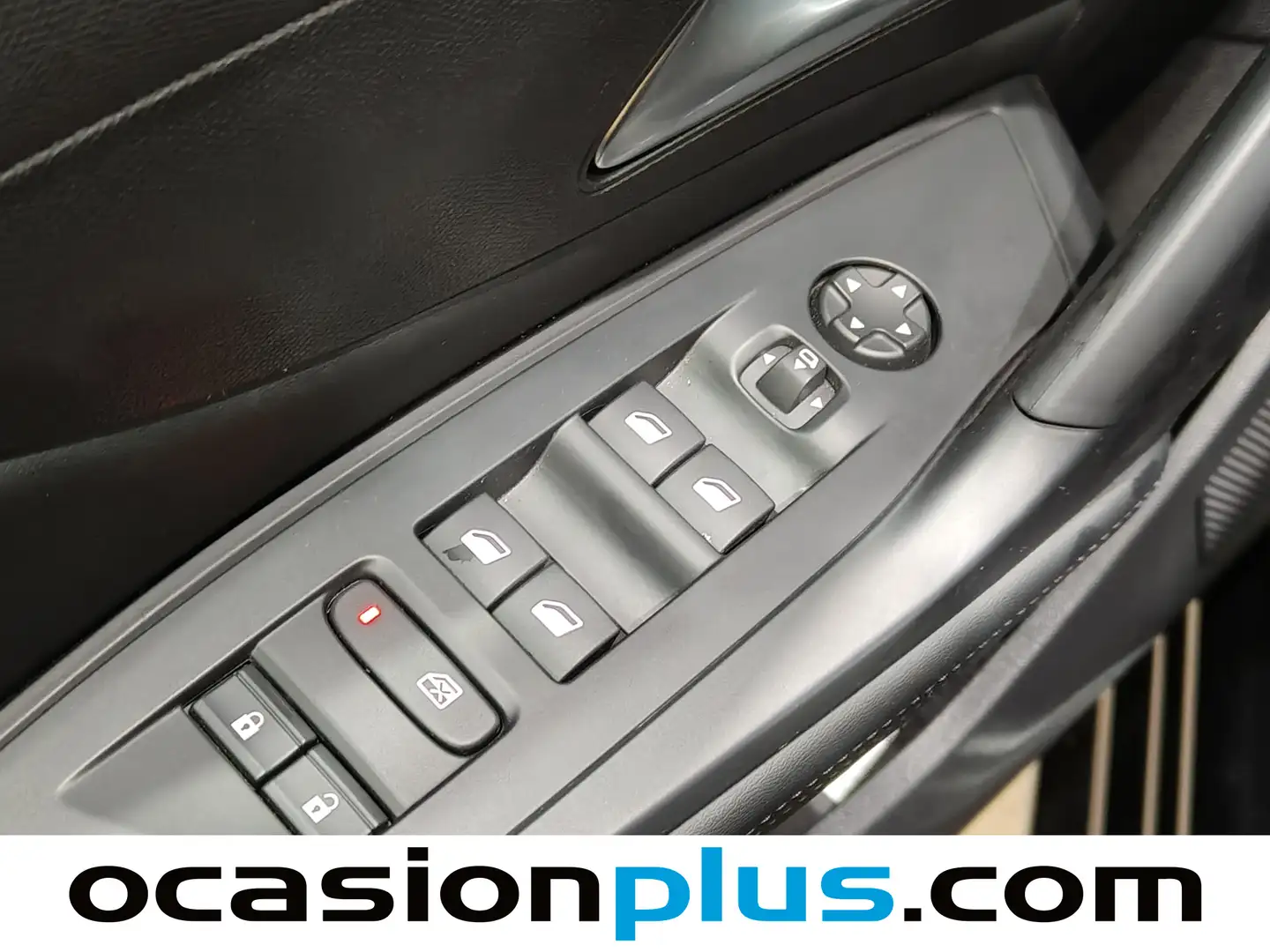 Foto Peugeot 308 Peugeot 308 Allure Hybrid eDCS6 (145 CV)