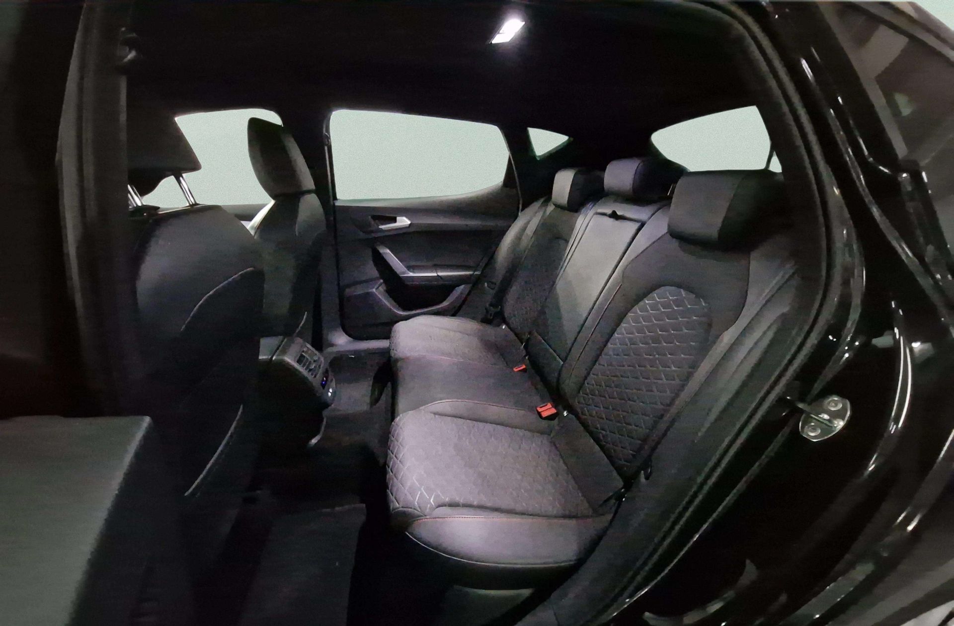 SEAT León 1.0 TSI FR 25 Aniversario - foto 13