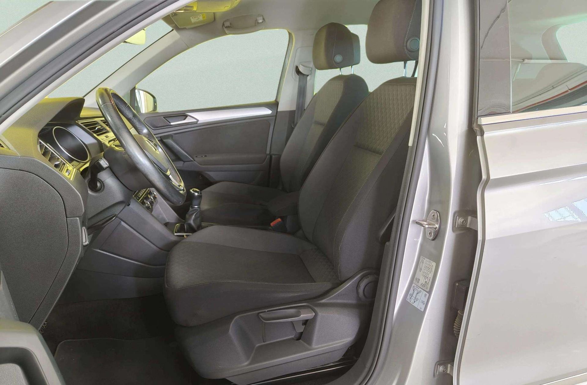 Volkswagen Tiguan Advance 1.5 TSI Pack R-LINE - foto 9