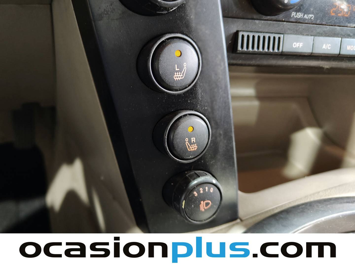 Extras y acabados del SsangYong Kyron SsangYong Kyron 200 Xdi Limited Auto (141 CV)