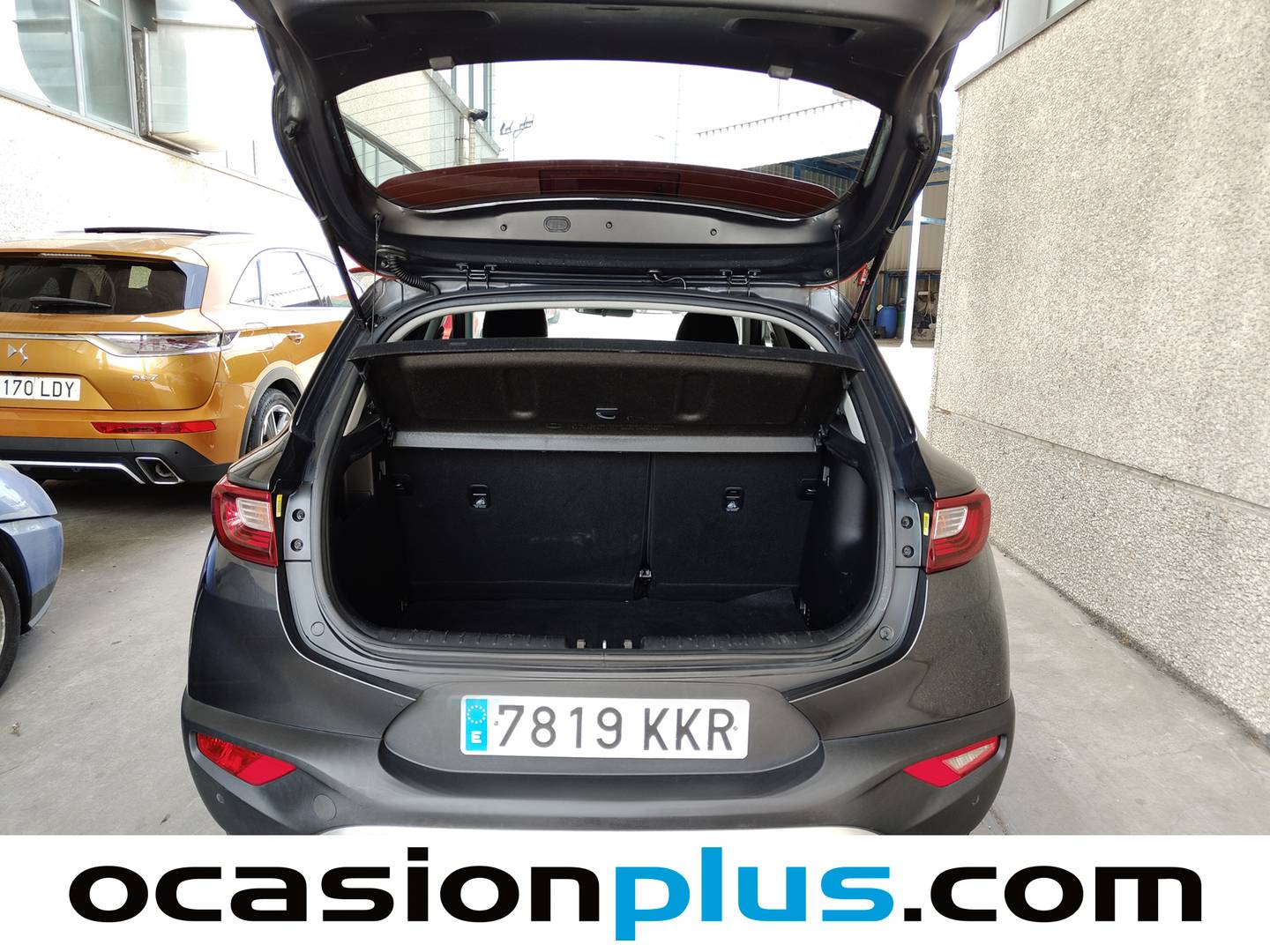 Fotos maletero KIA Stonic KIA Stonic 1.6 CRDi VGT Eco-Dynamic Drive 110 CV)