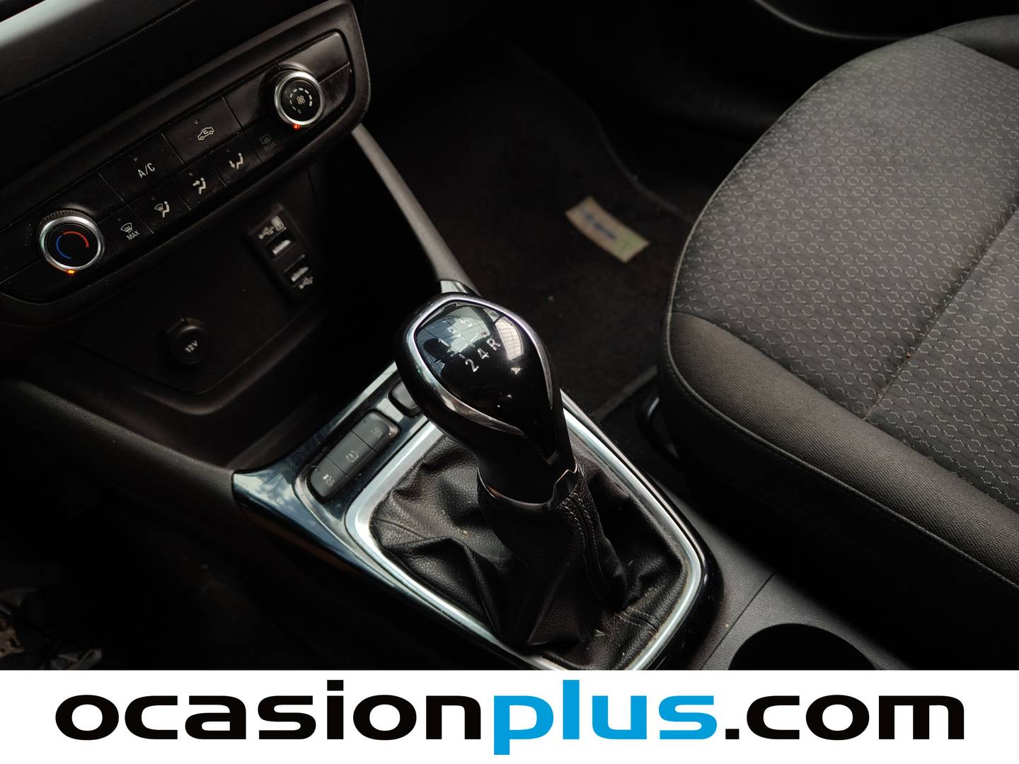 Foto Opel Crossland X Opel Crossland X 1.2 MPFI Selective (81 CV)