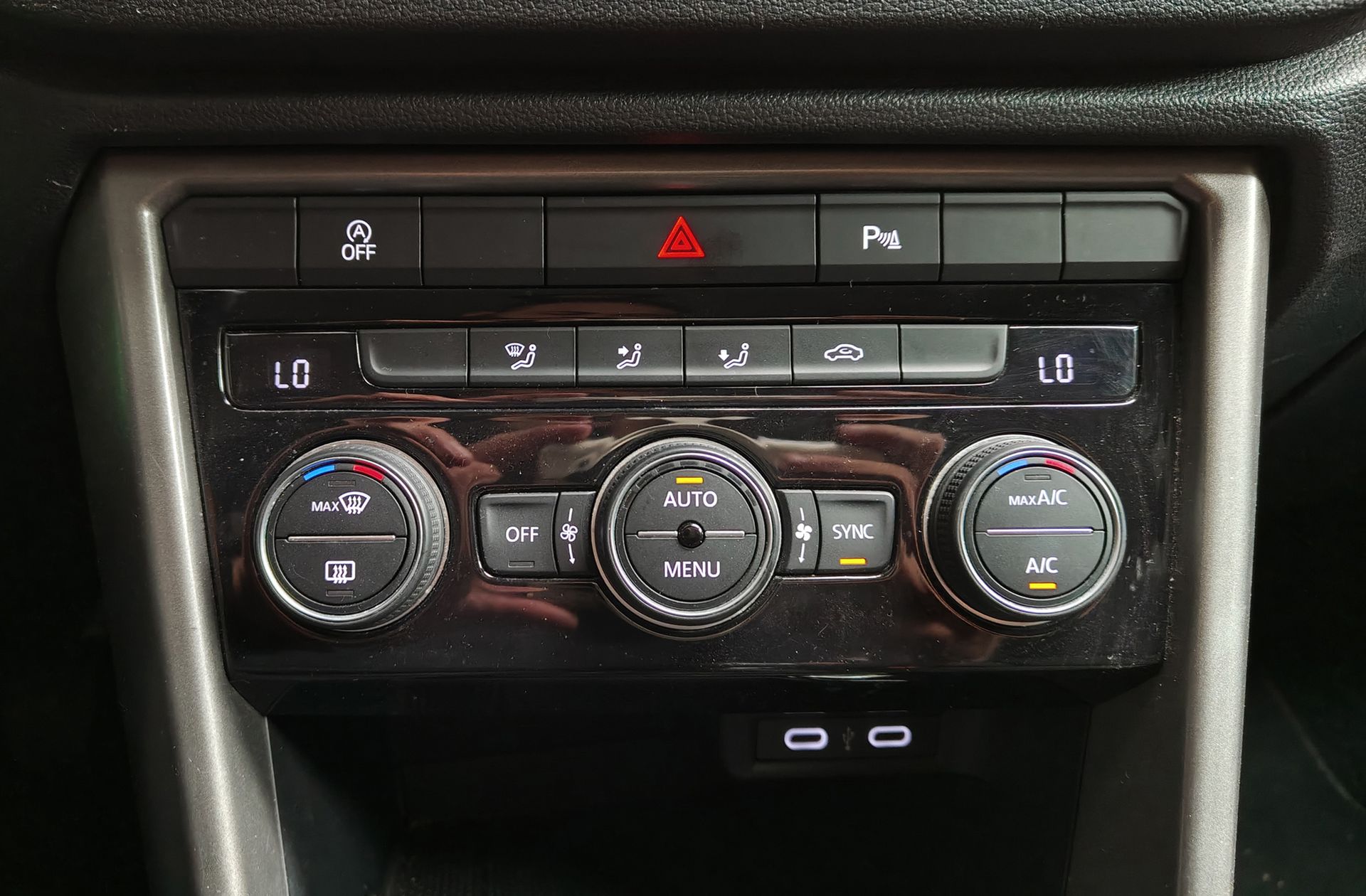 Volkswagen T-Roc Advance 1.0 TSI - foto 30