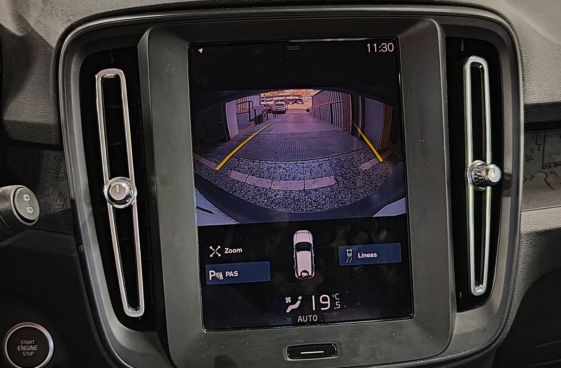 Volvo XC40 T2 Momentum Core - foto 8
